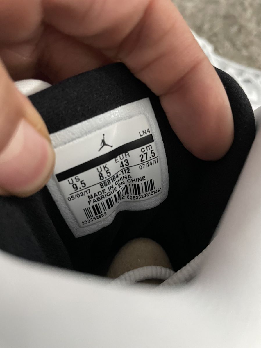 Jordan Brand Jordan 13 Singles Day Size US 9.5 / EU 42-43 - 9 Thumbnail