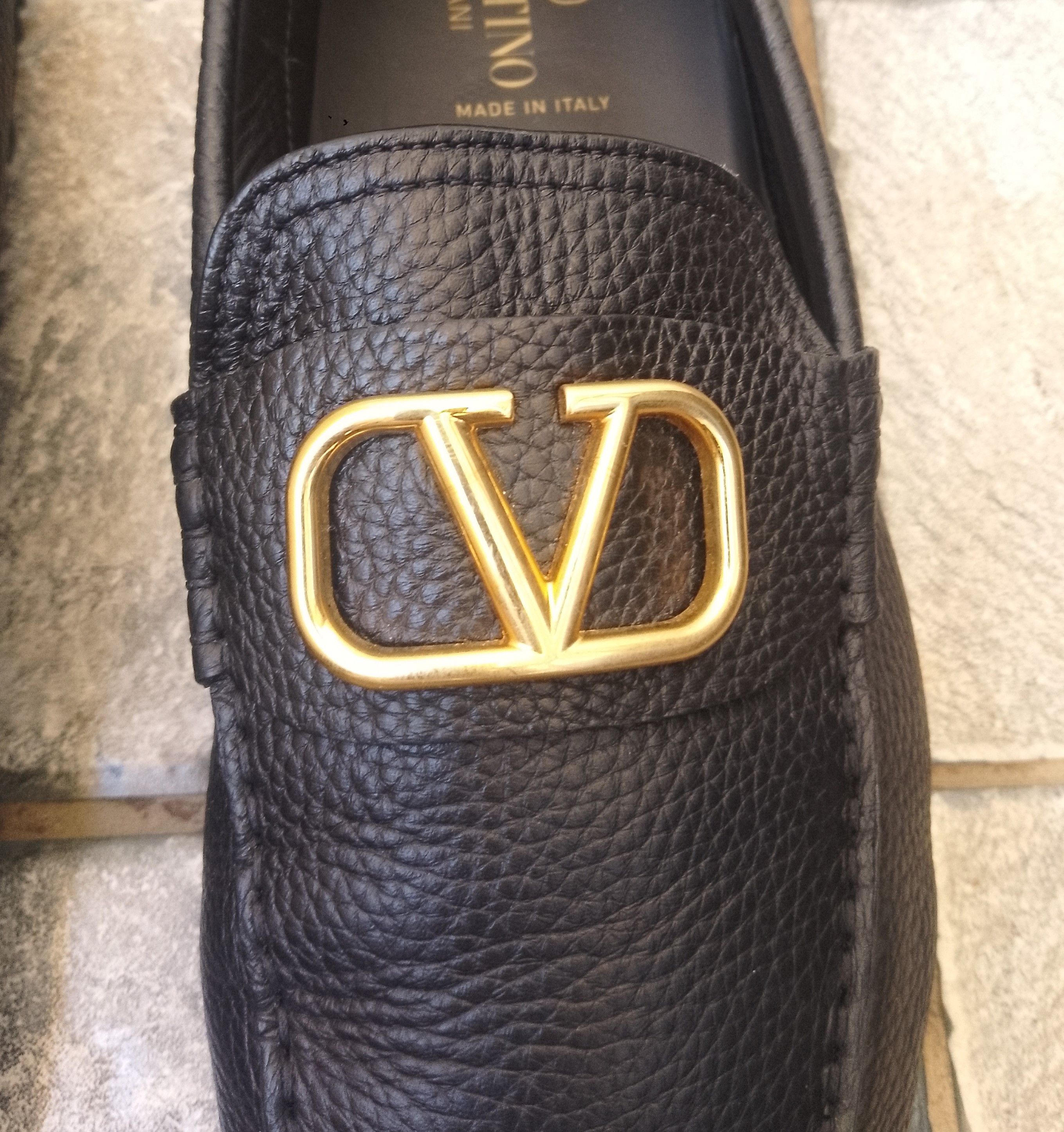 Valentino Valentino garavani v logo signature driving shoes Size US 10 / EU 43 - 10 Thumbnail