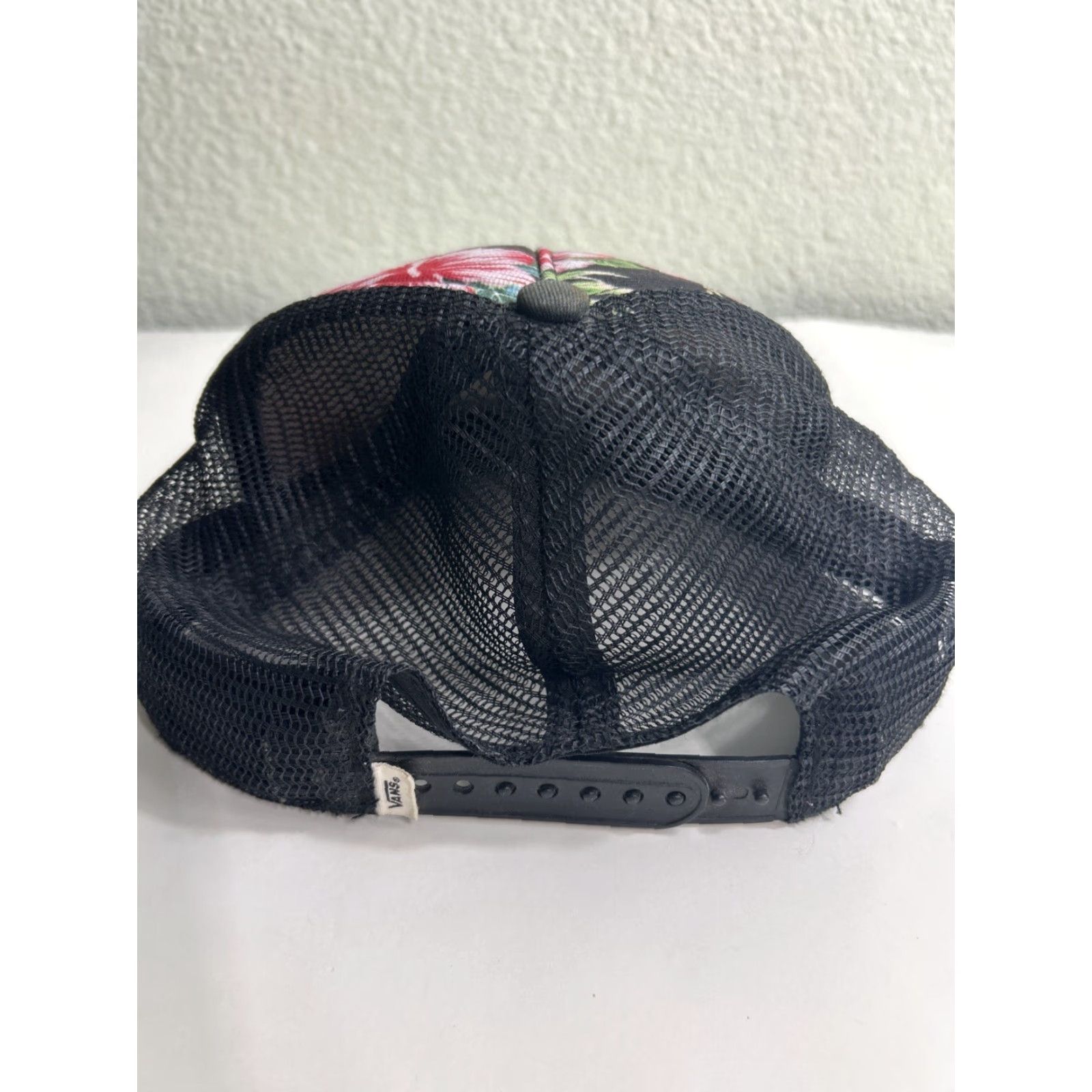 Vans Vans Off The Wall Hat Trucker Black Floral Hibiscus Adjustable One Size Size ONE SIZE - 7 Thumbnail