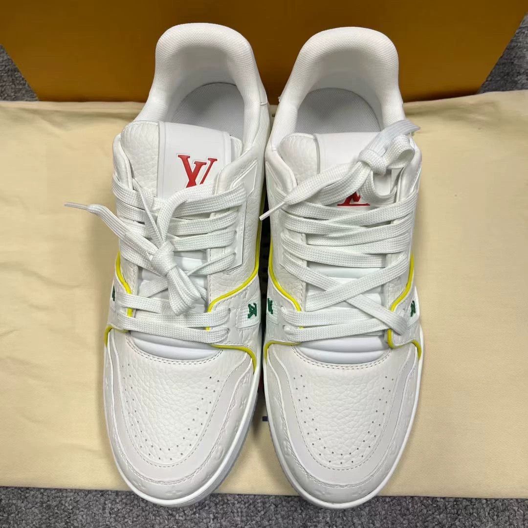 Louis Vuitton louis vuitton low-top leather sneaker in white Size US 7.5 / EU 40-41 - 1 Thumbnail