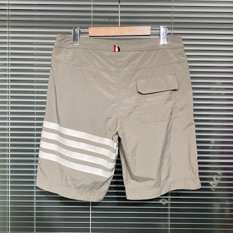 Thom Browne Thom Browne size2 Shorts and beach pants Size US 26 / EU 42 - 2 Thumbnail