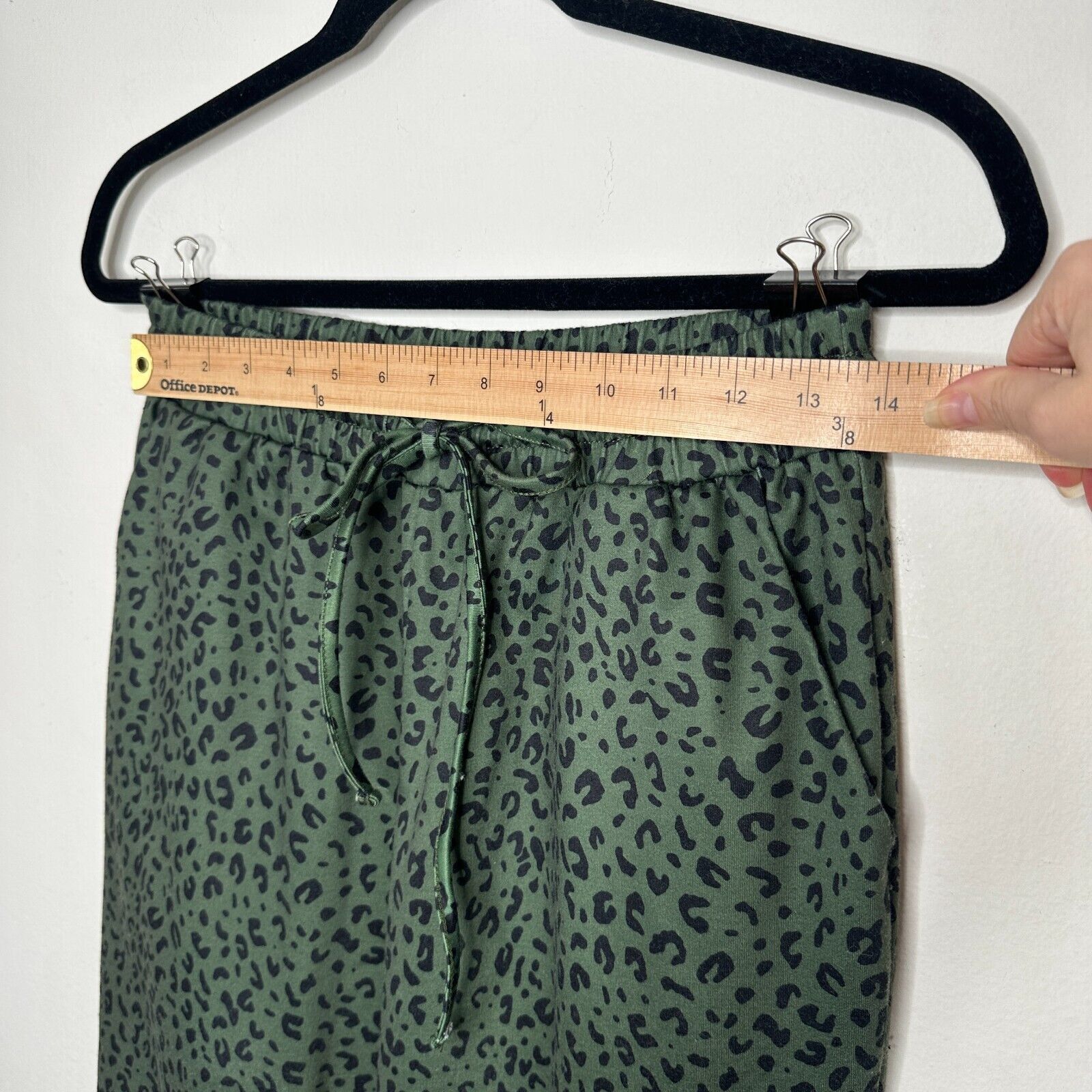 Other Green and Black Leopard Print Draw String Joggers Medium Size 30" / US 8 / IT 44 - 11 Thumbnail