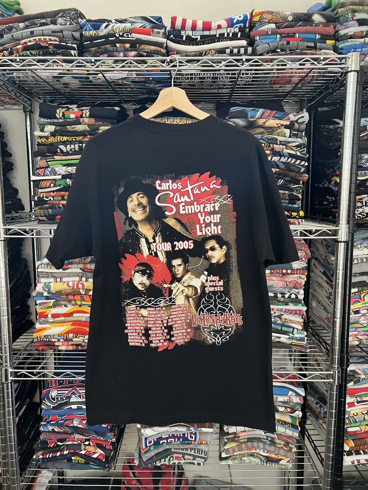 Band Tees 2005 Carlos Santana Embrace Your Light Lonely Boys Tour Tee Size US L / EU 52-54 / 3 - 2 Thumbnail
