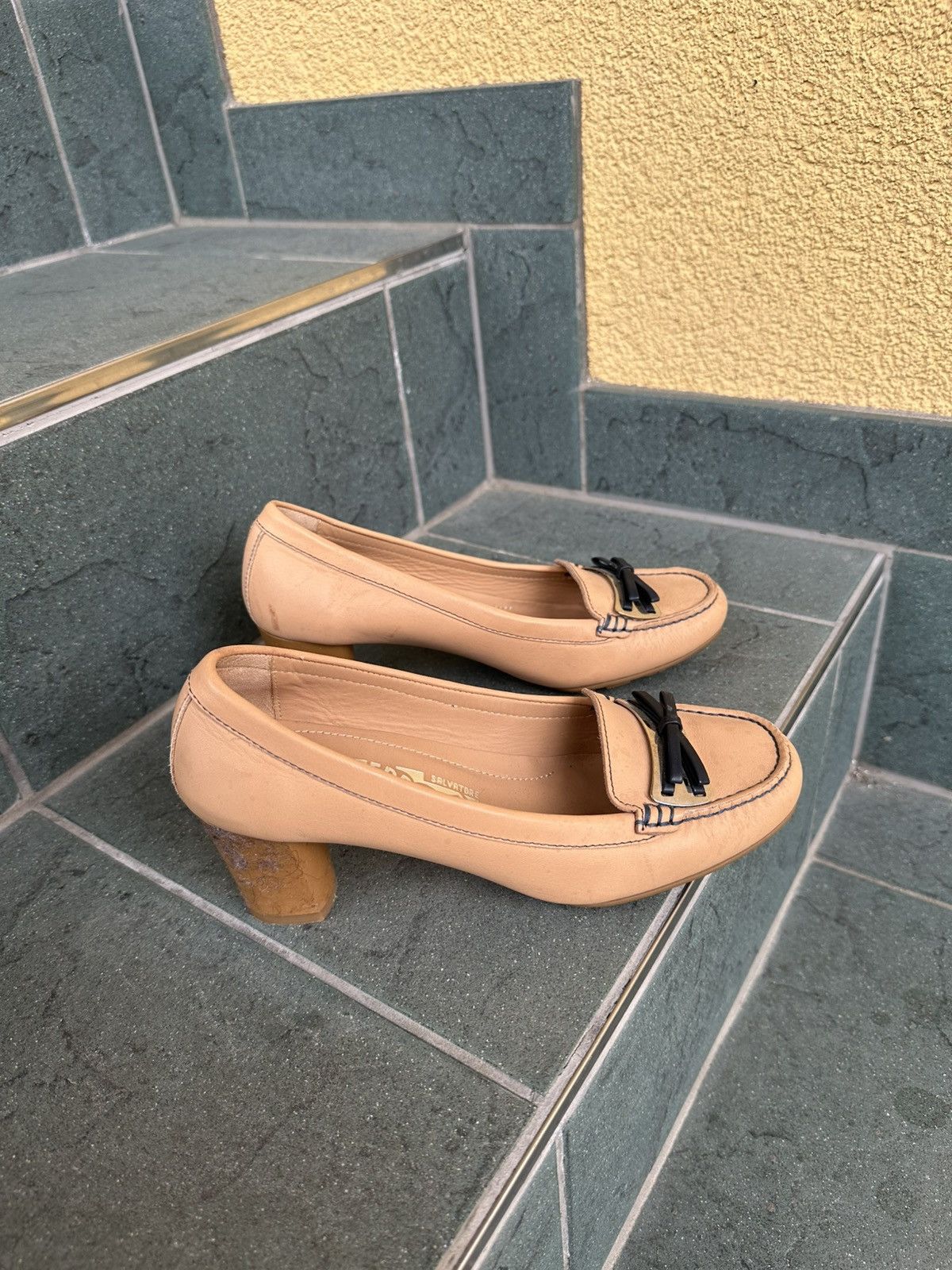 Salvatore Ferragamo Salvatore Ferragamo Women Heels Brown Beige Vintage Italy Size US 6 / IT 36 - 12 Thumbnail