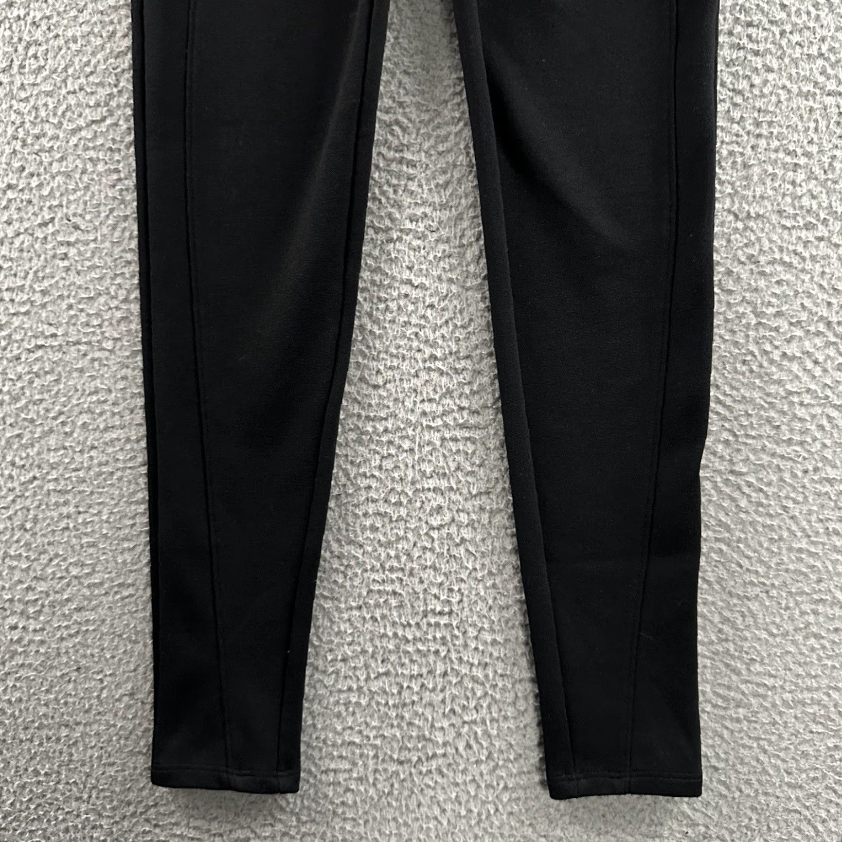 Spanx Spanx Women's Black Mid Rise Ankle Leggings Size Small User: Spanx Women's Black Mid Rise Ankle Leggings Size Small Size 28" / US 6 / IT 42 - 3 Thumbnail