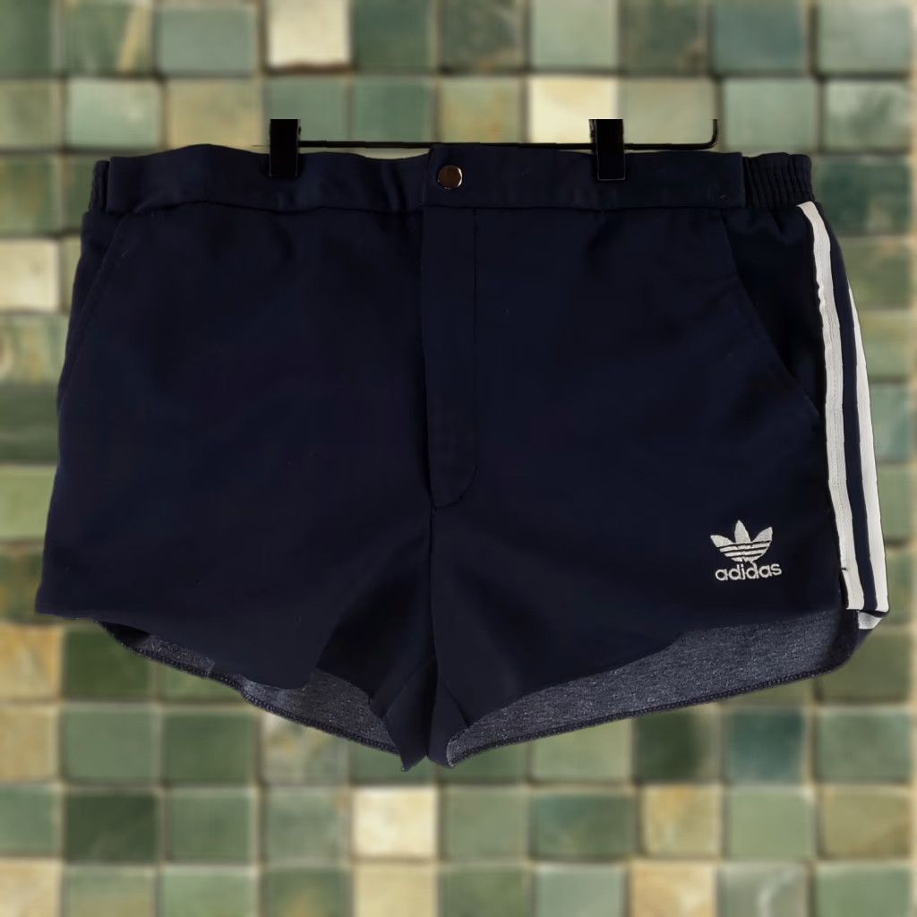 Adidas **VTG ADIDAS FULL ZIP GYM SHOES MEN'S BLUE L** User: **VTG ADIDAS FULL ZIP GYM SHORTS MEN'S BLUE L** Size US 33 - 1 Thumbnail