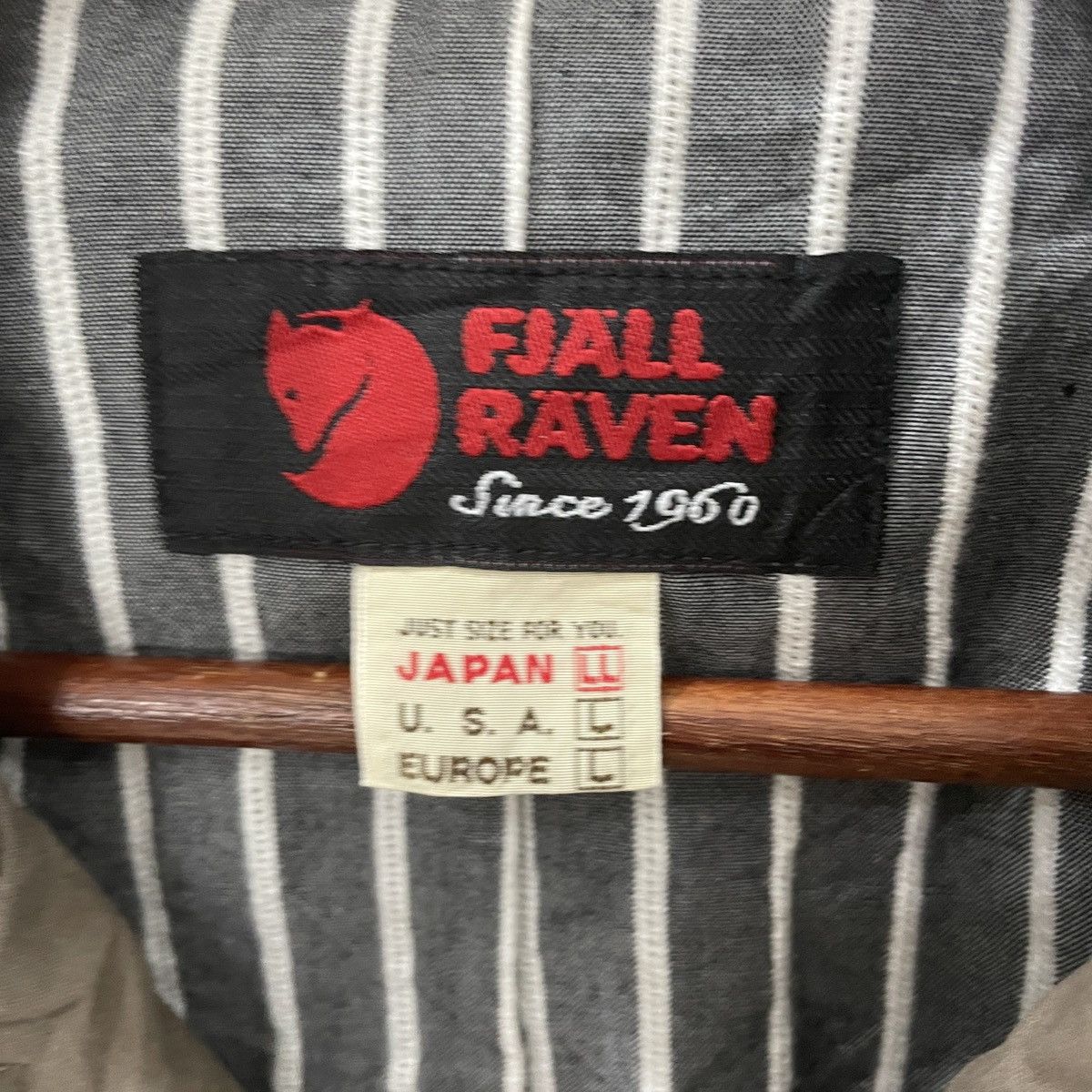 Fjallraven Vintage Fjallraven Japan Jacket Size US L / EU 52-54 / 3 - 6 Thumbnail