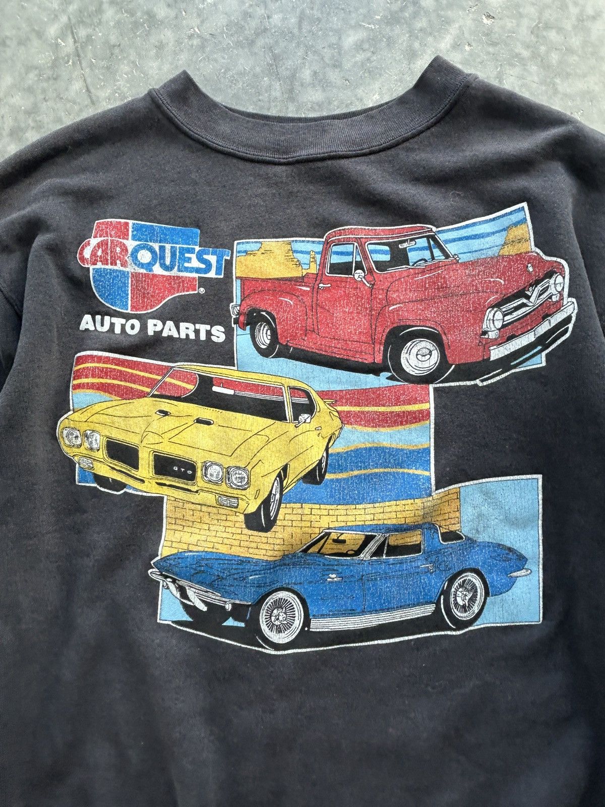 Vintage Vintage 90s Carquest Graphic Sweatshirt Faded Black Size US M / EU 48-50 / 2 - 2 Thumbnail