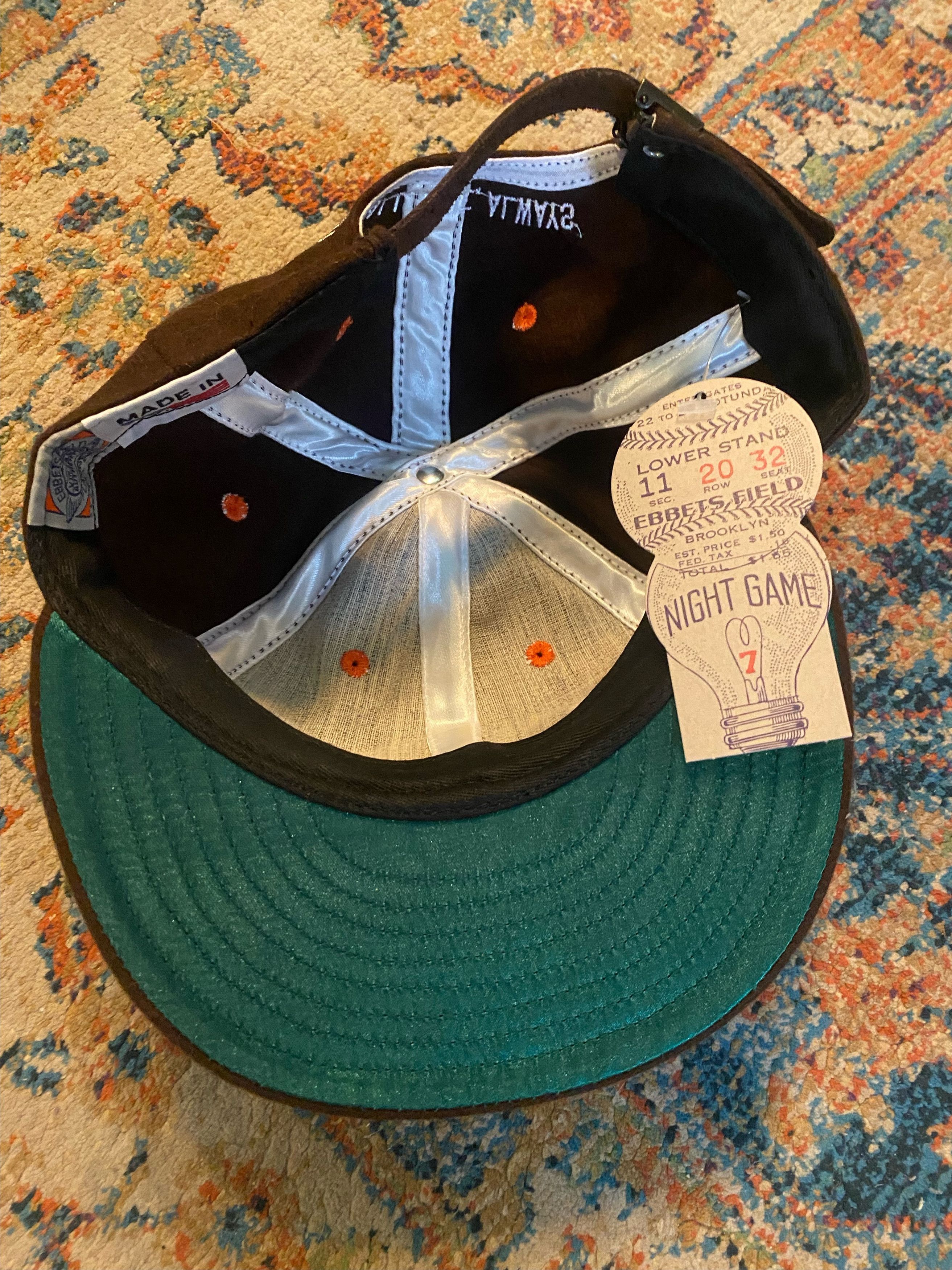 Ebbets Field Flannels Marvel "Loki" Ebbets Field Flannels official wrap gift. Size ONE SIZE - 2 Thumbnail