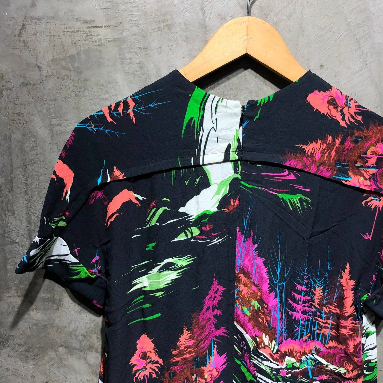 Balenciaga Balenciaga Neon Woodland Blouse Size XS / US 0-2 / IT 36-38 - 5 Thumbnail