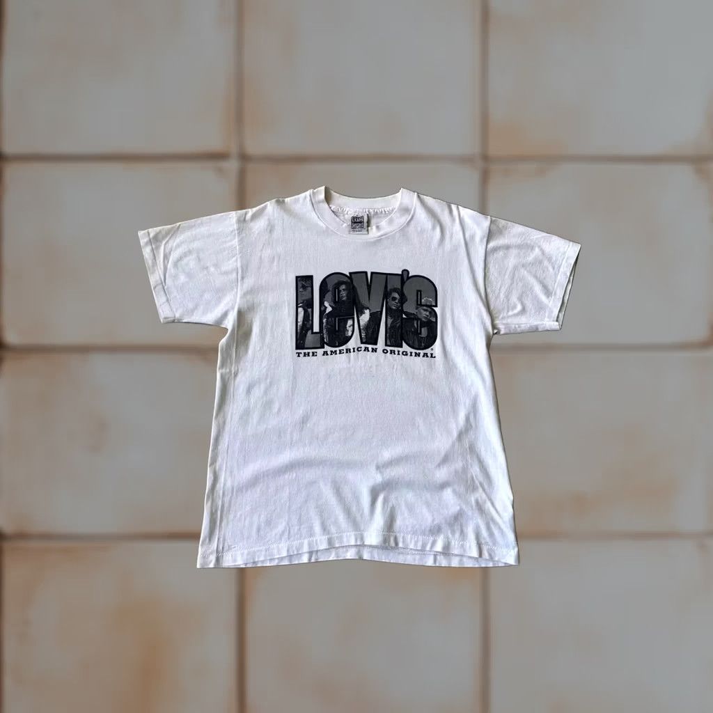 Levi's VINTAGE Levi's T-Shirt Men M White Graphic Print Crew Neck Short Sleeve 90s Size US M / EU 48-50 / 2 - 1 Thumbnail