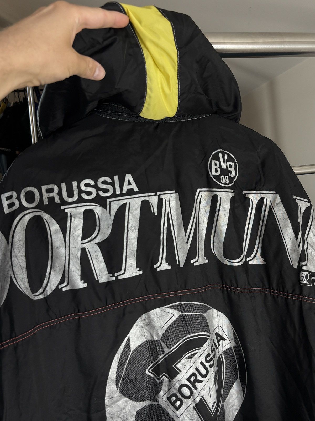 Vintage Borussia Dortmund Vintage Rare BVB Jacket Soccer Football Size US L / EU 52-54 / 3 - 9 Thumbnail