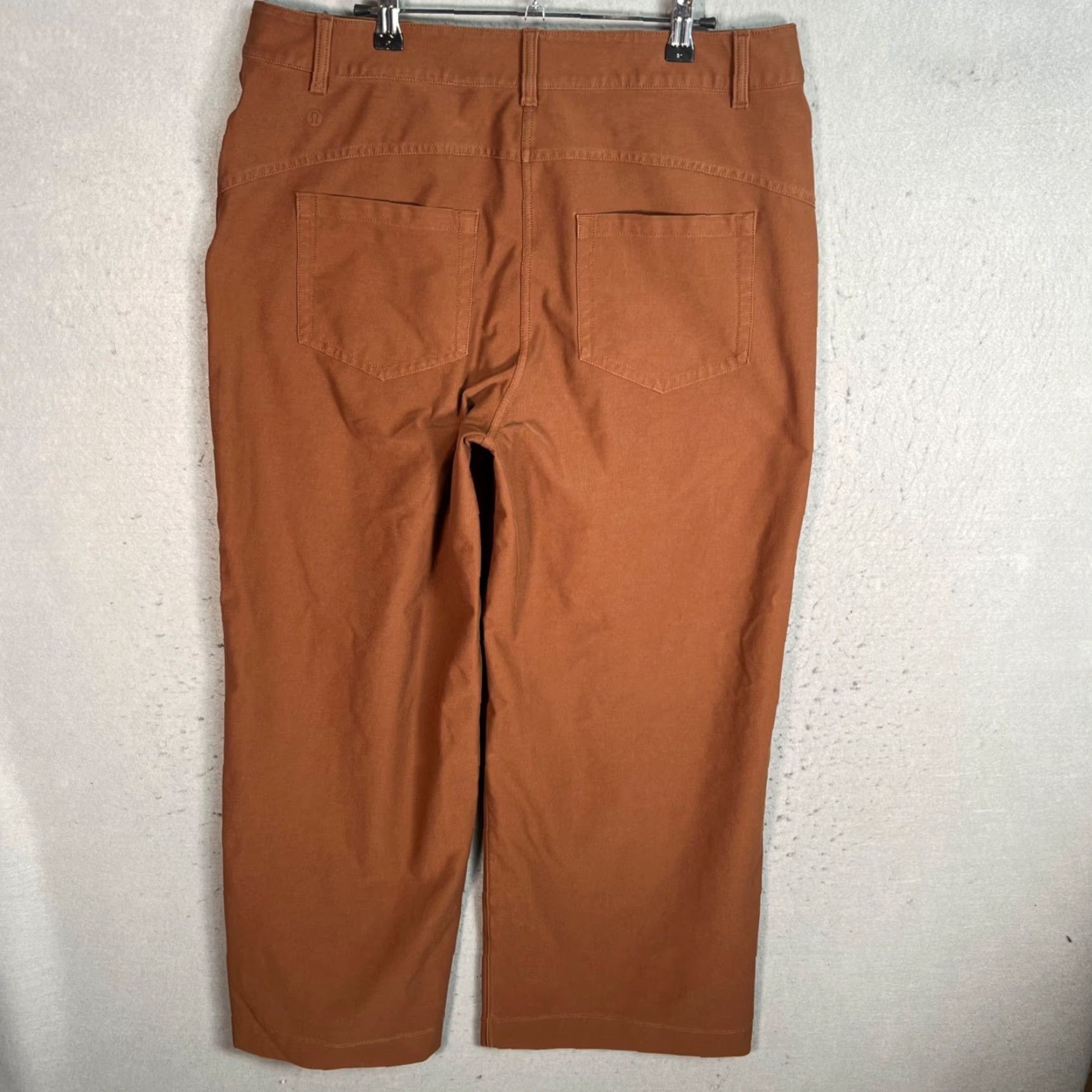 Lululemon Lululemon City Sleek Womens 32 Rust Brown Wide Leg Chino Pants Stretch Pants Chino City Womens 32 Brown Stretch Logo Pockets Wide-Leg 8/10 Vintage No Size 24" / US 00 / IT 34 - 2 Thumbnail