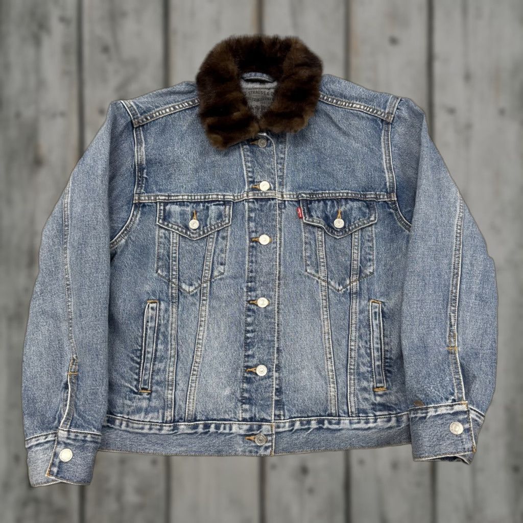 Levi's Levi's Denim Trucker Jacket Womens XL Blue Big E Google Jacquard Collaboration Jacket Size XL / US 12-14 / IT 48-50 - 1 Thumbnail