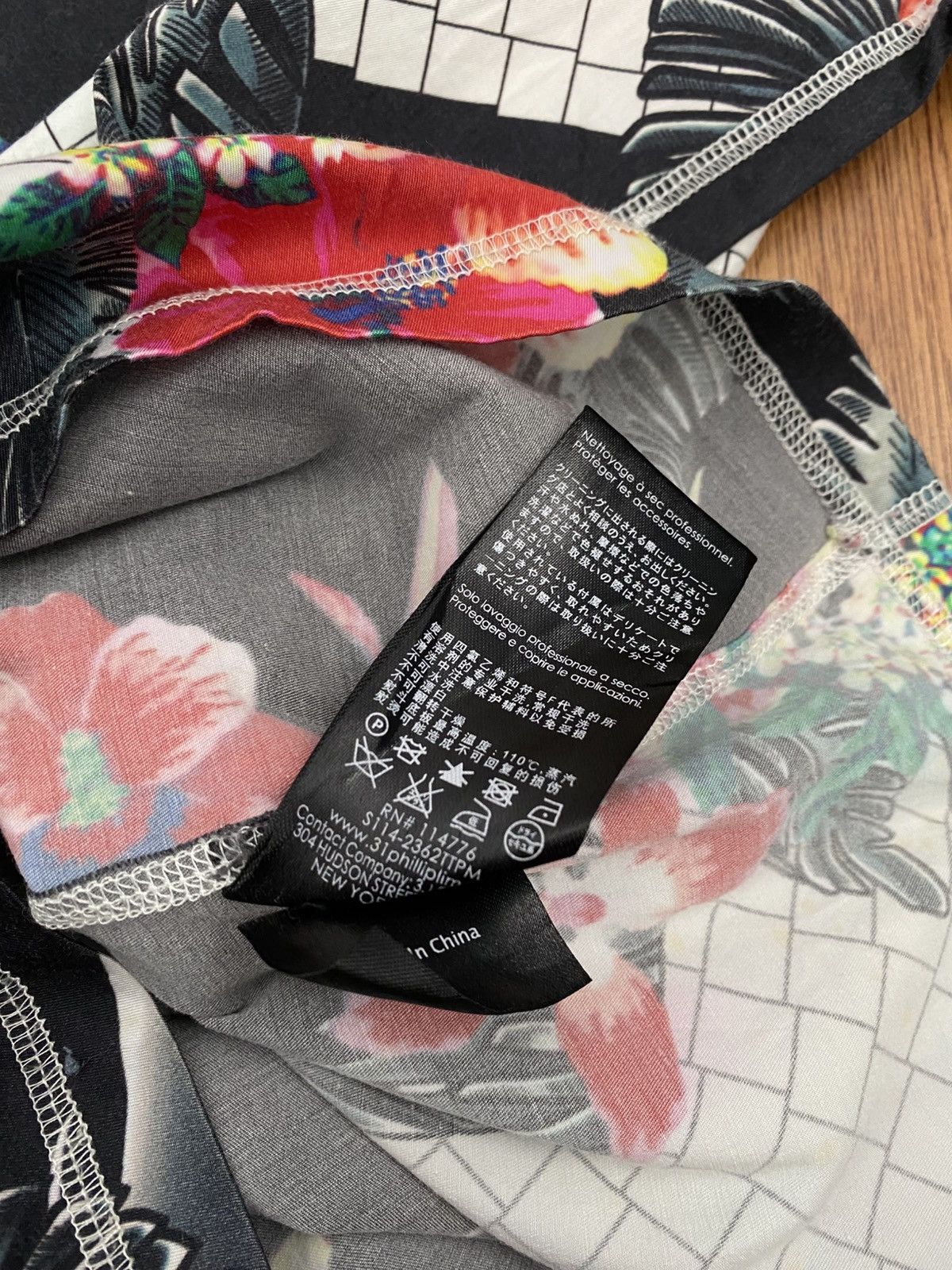 3.1 Phillip Lim 3.1 Phillip Lim flower zip t-shirt Size US S / EU 44-46 / 1 - 7 Thumbnail