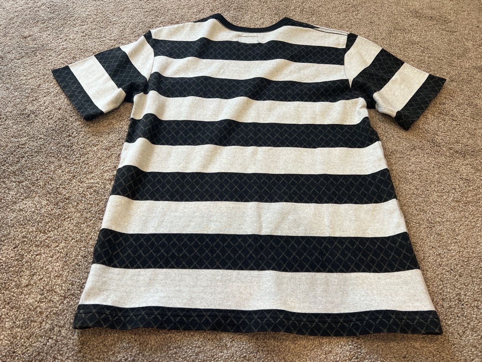 Original Fake Like new Original Fake OF Kaws short sleeve t-shirt size 3 Size US L / EU 52-54 / 3 - 4 Thumbnail