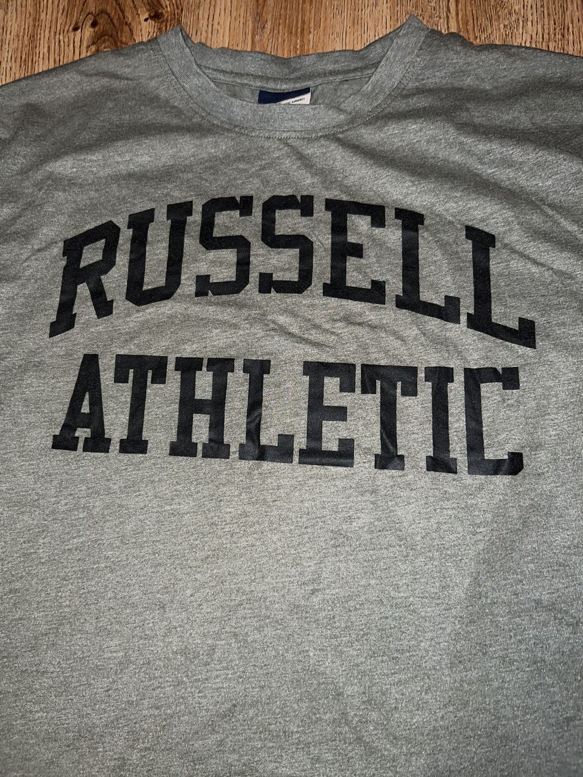 Russell Athletic × Vintage 💥Thrashed Vintage Russell Athletic Sun Faded Washed T-Shirt Size US L / EU 52-54 / 3 - 3 Thumbnail