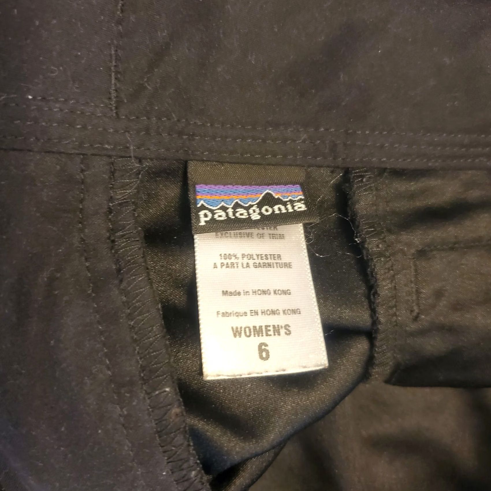 Patagonia Patagonia Bermuda Shorts Womens Black Size 6 Hook & Loop Closure Athletic Activewear Size 28" / US 6 / IT 42 - 8 Thumbnail