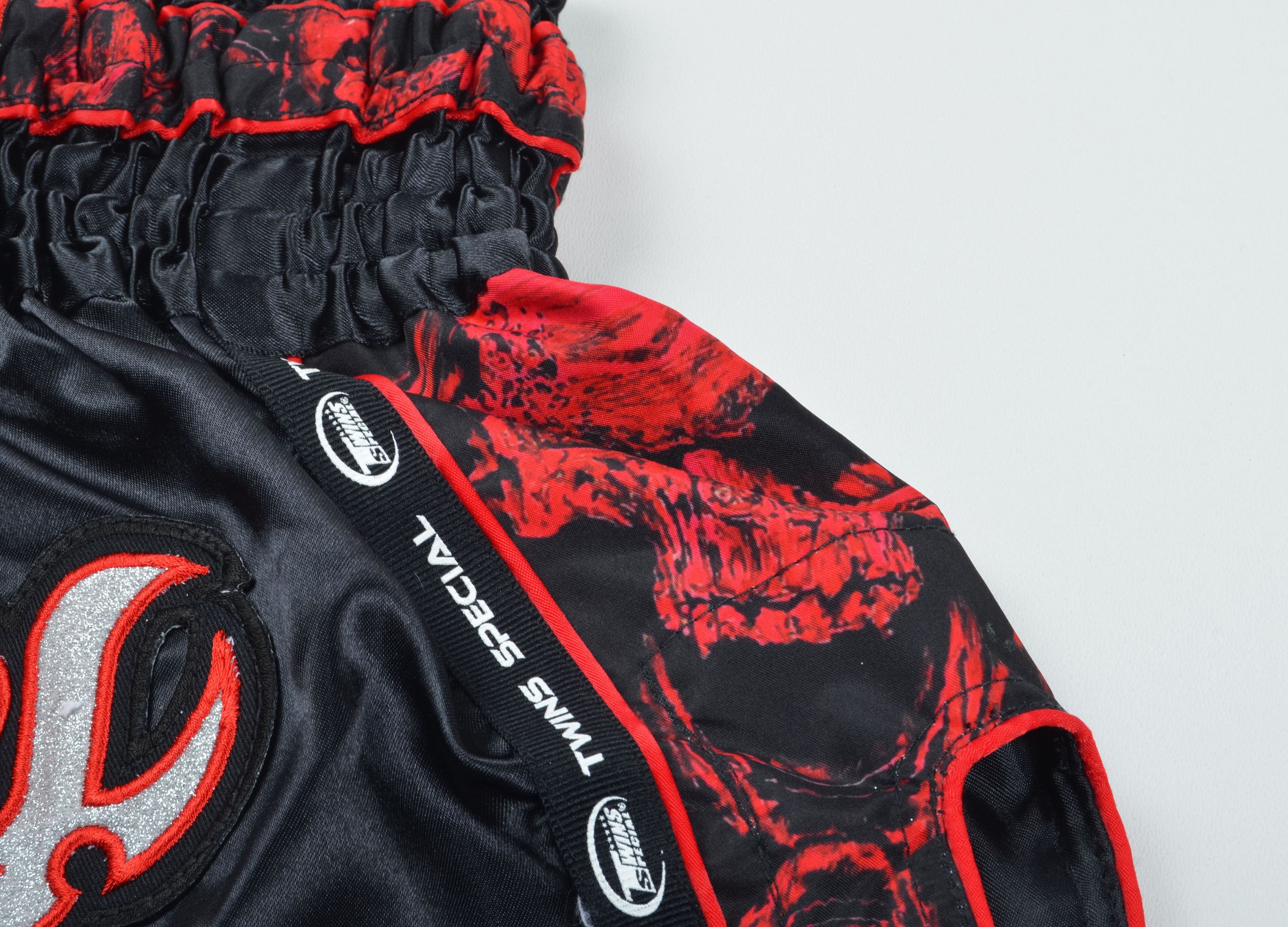 Twins Twins Special Scull Print Muay Thai Kick Boxing Shorts Size US 30 / EU 46 - 4 Thumbnail
