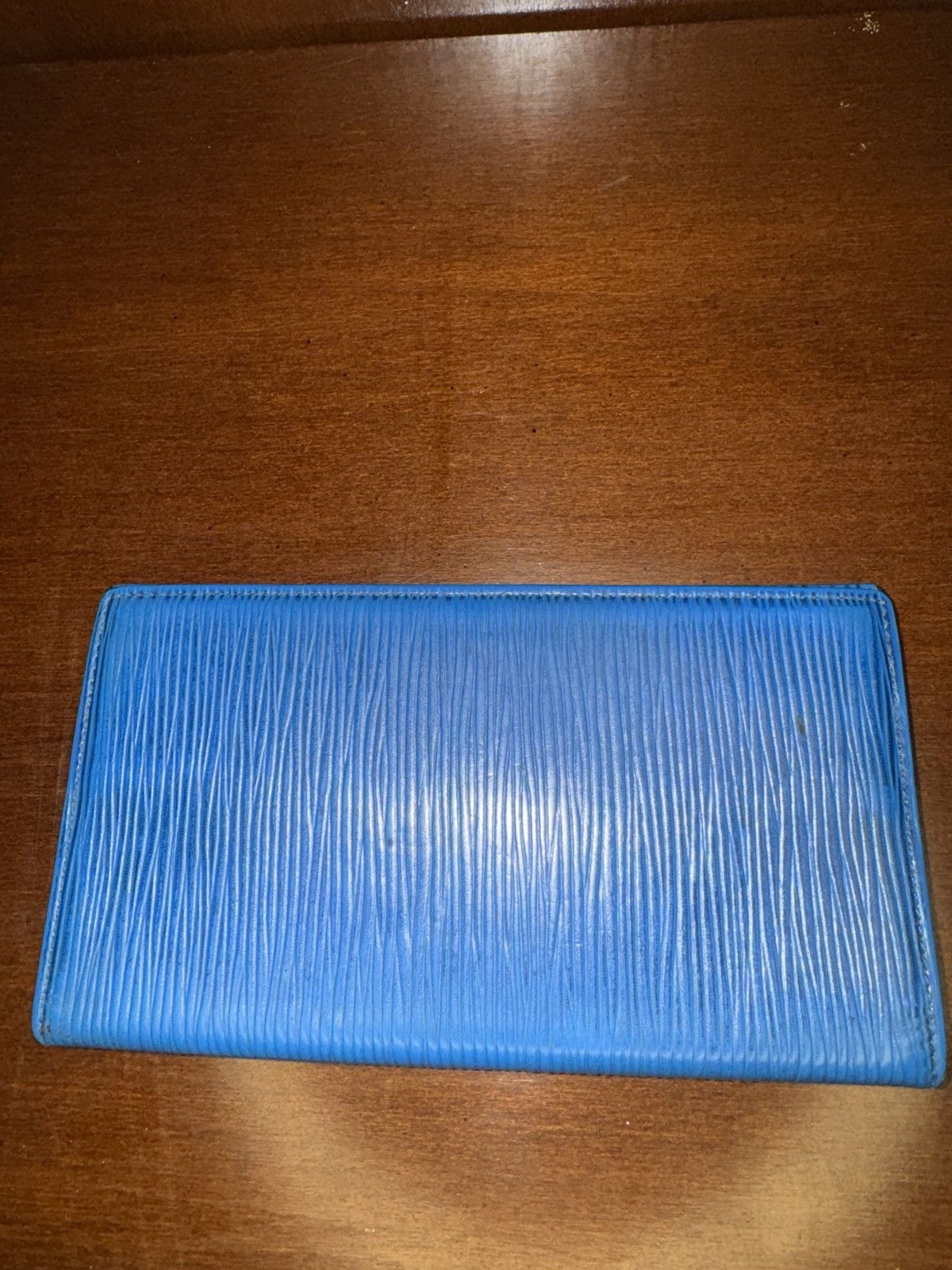 Designer × Louis Vuitton × Vintage Louis Vuitton Blue Epi Leather Elise Wallet Size ONE SIZE - 7 Thumbnail