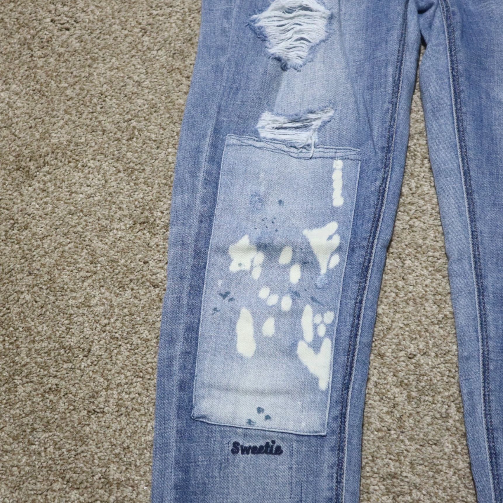 American Eagle Outfitters VINTAGE American Eagle Outfitters Jeans Woman Size 2 Slim Hi-Rise Distressed Patchwork Blue Pants Size 26" / US 2 / IT 38 - 2 Thumbnail