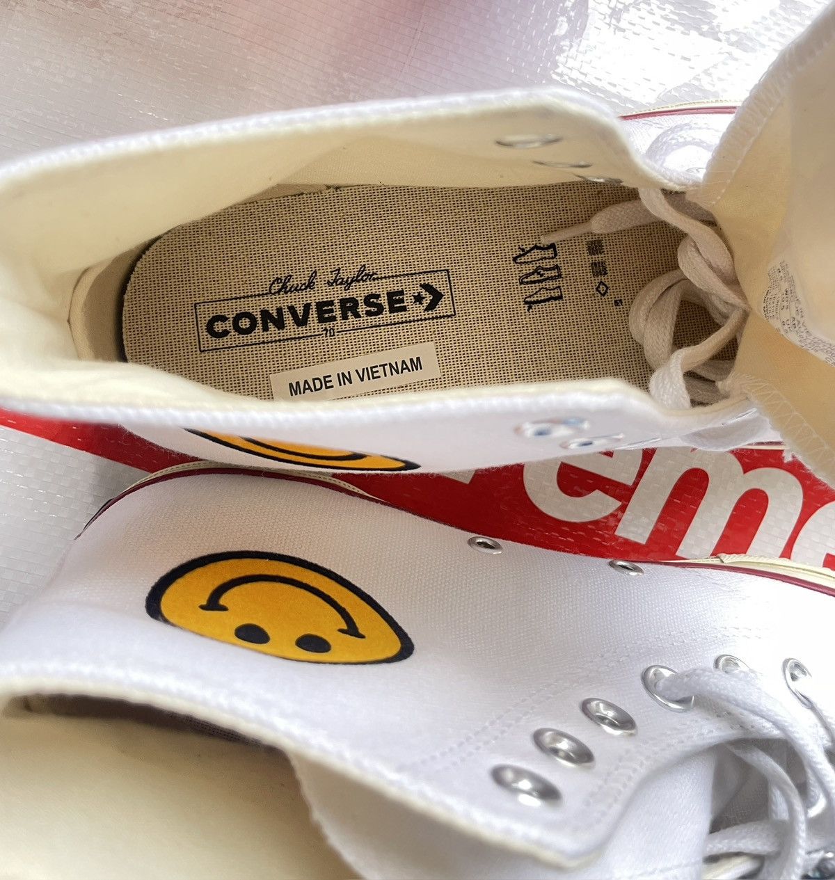 Converse × Market New 8.5 Market WHITE Chuck 70 Hi RARE Sneaker Size US 8.5 / EU 41-42 - 11 Thumbnail