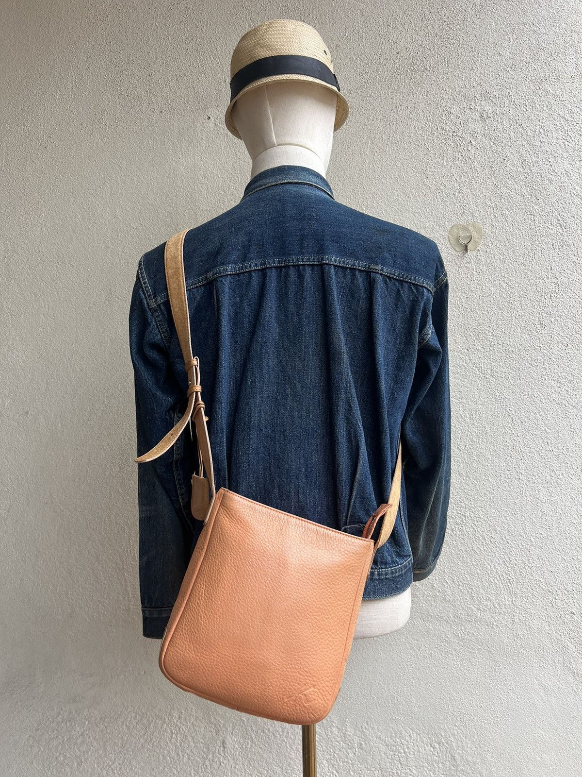 Leather Vintage Kitamura Japan Fade Muddy Patina Leather Bag Sling Size ONE SIZE - 4 Thumbnail