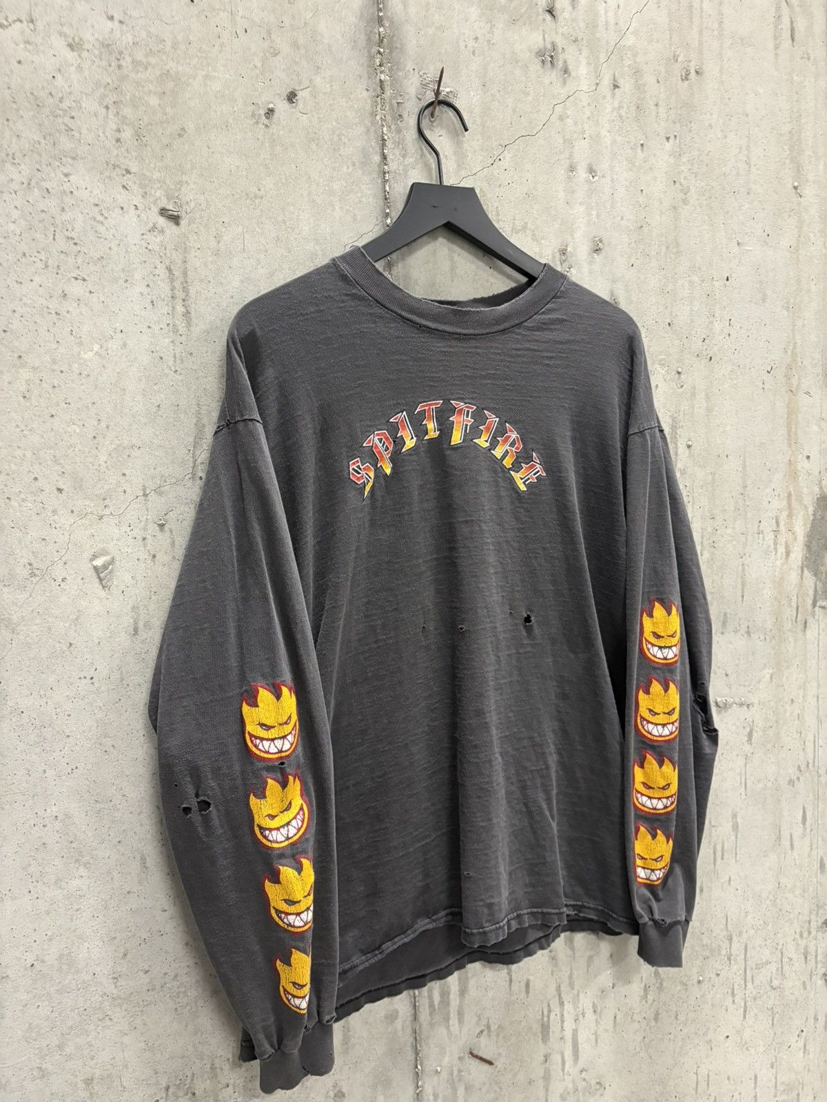 Vintage Vintage Spitfire Flame Shirt Skate Thrashed Fade Grunge Band Size US XL / EU 56 / 4 - 1 Thumbnail