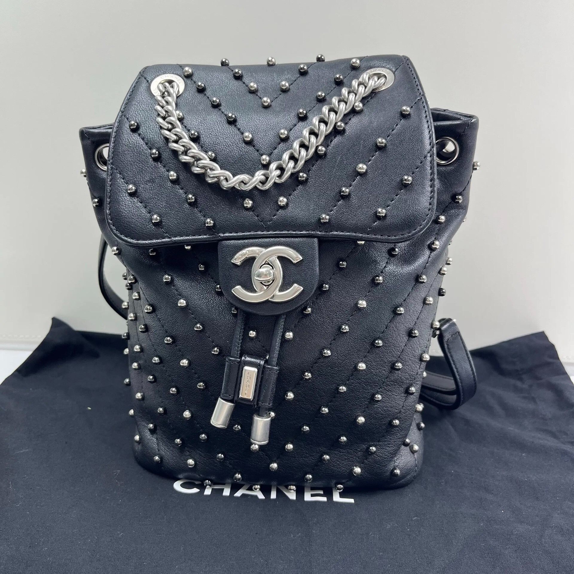Chanel Pre-loved Bag Very good condition Size ONE SIZE - 1 Thumbnail
