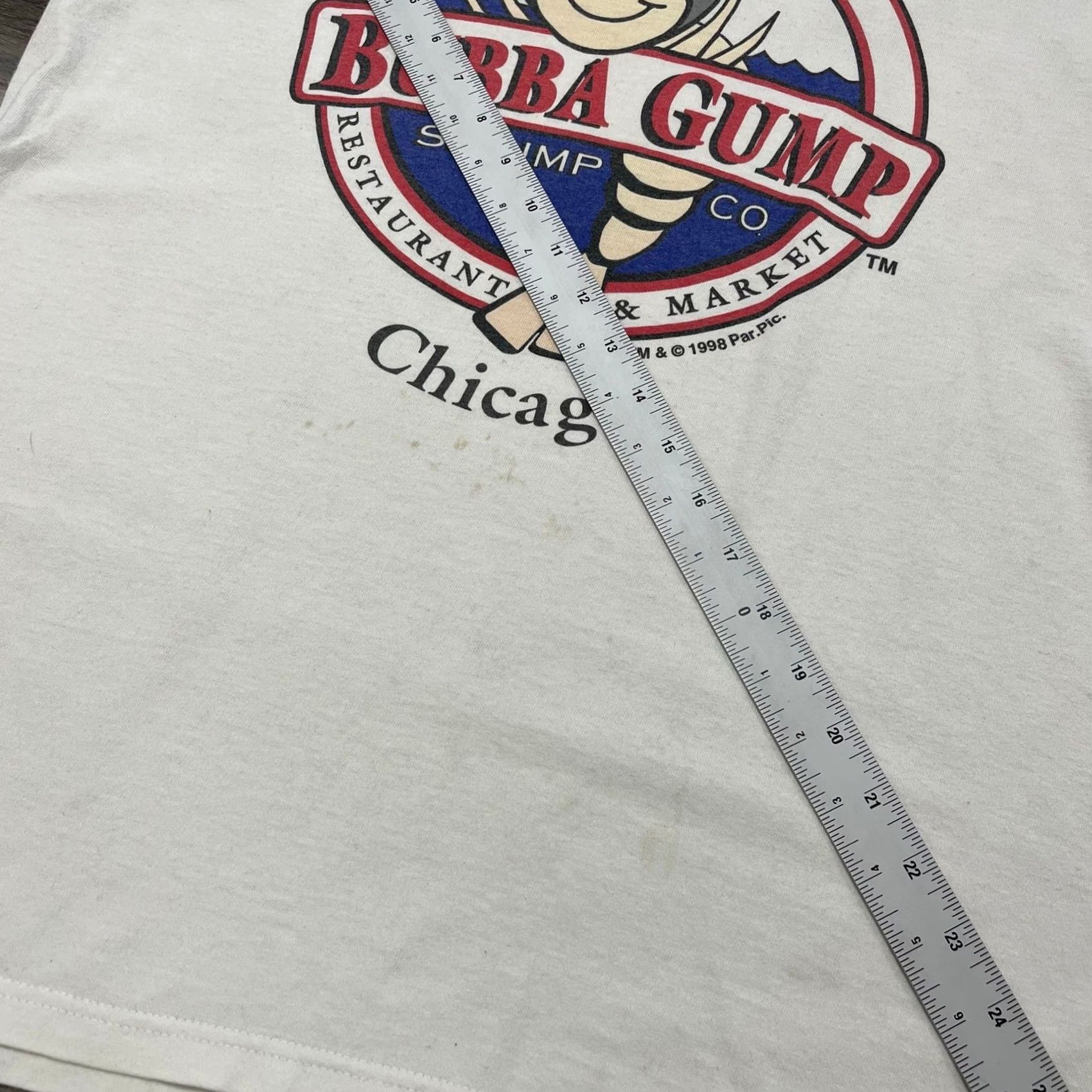 CO VINTAGE Bubba Gump Shrimp Co Chicago White Men L Forrest Gump Movie Tee Shirt Size US L / EU 52-54 / 3 - 4 Thumbnail