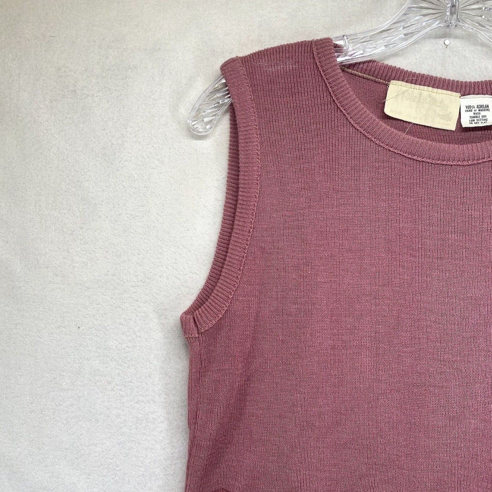 Vintage VINTAGE Fire Islander Women’s Sweater Vest Large Knit Sleeveless Pullover Cottagecore Pink 80s US Made Size L / US 10 / IT 46 - 4 Thumbnail