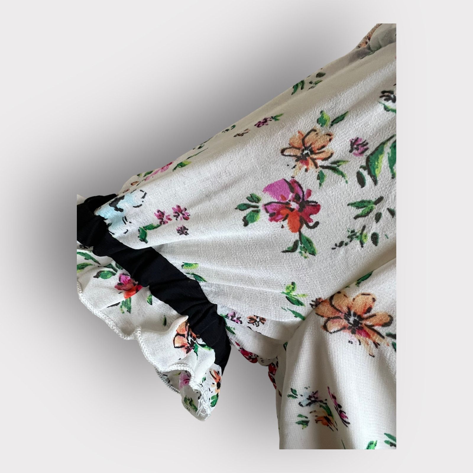 Nordstrom Lily White Floral Off-the-Shoulder Crop Top | Large Size L / US 10 / IT 46 - 8 Thumbnail
