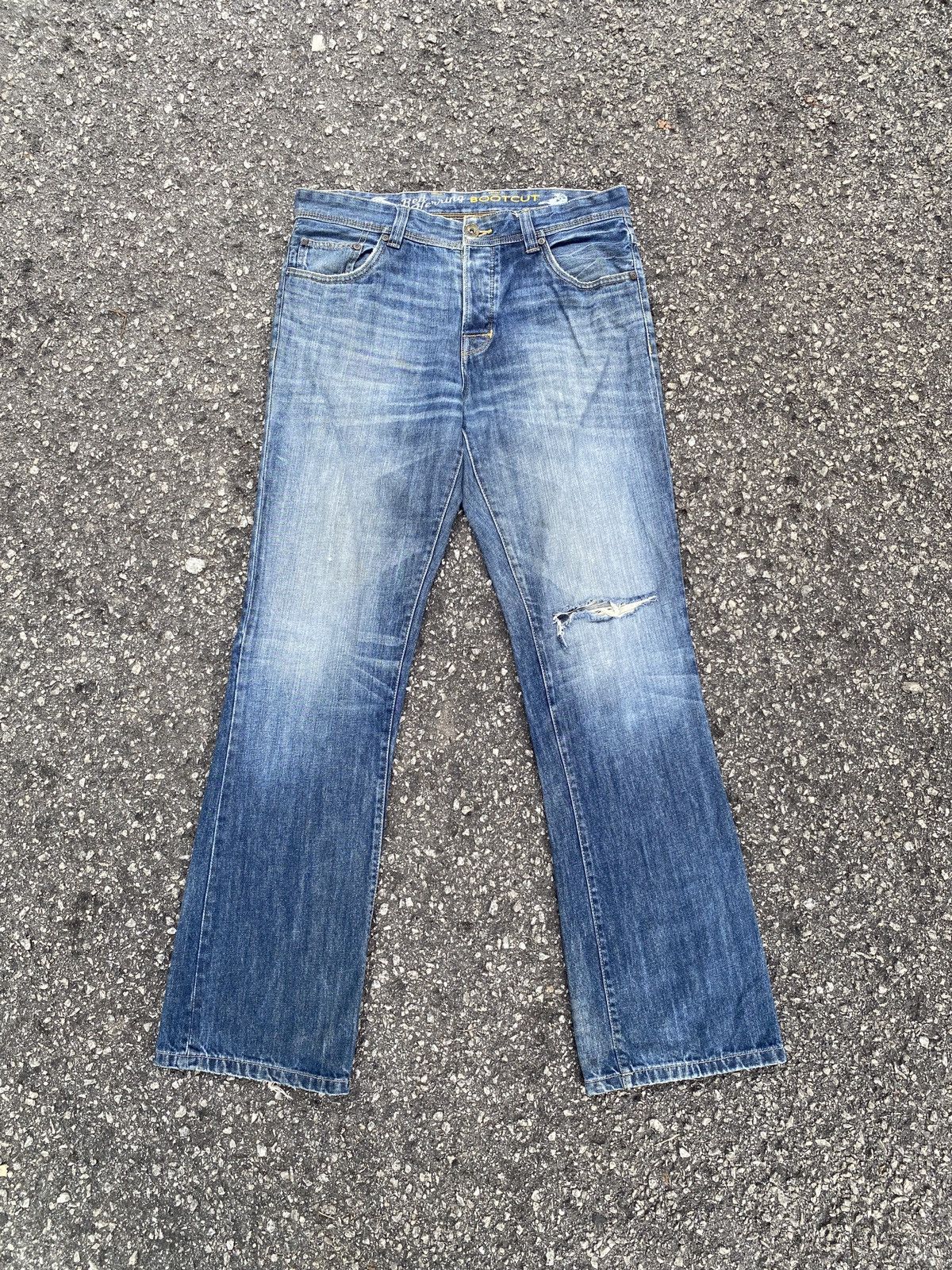 Japanese Brand × Tornado Mart Red Hearing Bootcut Blue Washed Distressed Denim Size US 34 / EU 50 - 1 Thumbnail
