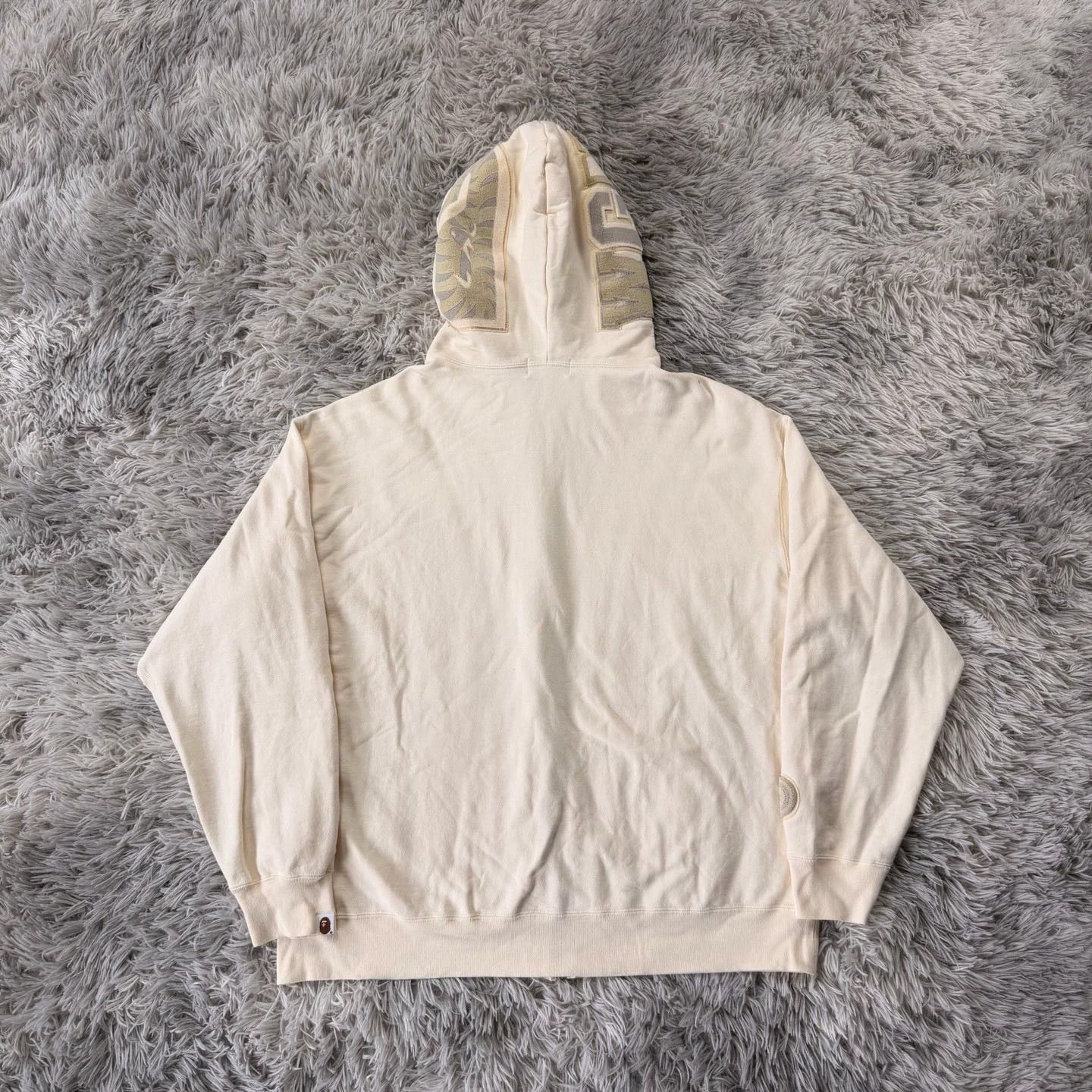Bape bape night glow shark hoodie in cream Size US XL / EU 56 / 4 - 7 Thumbnail