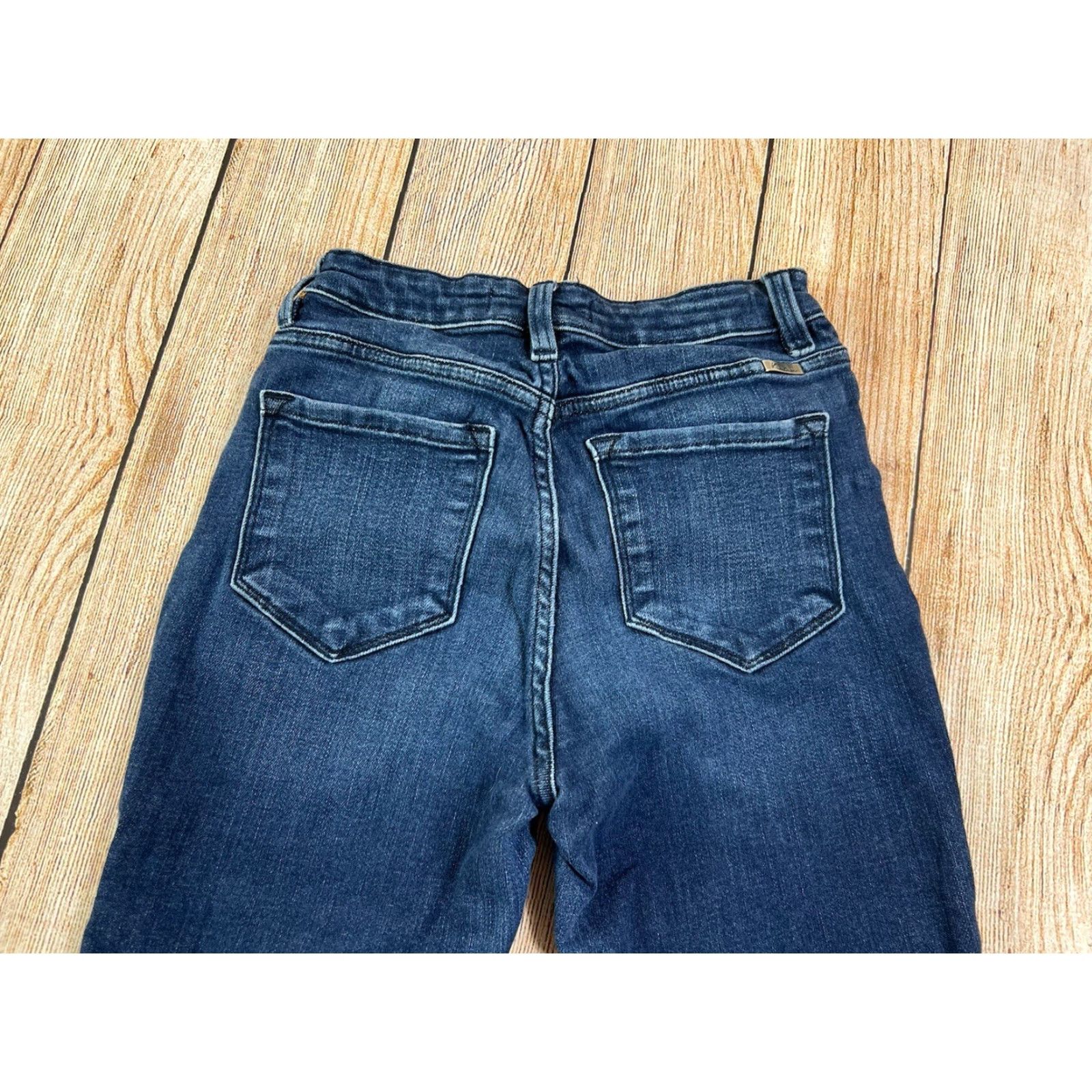Vintage VINTAGE? Women’s KanCan Buttonfly Skinny Jeans Size 7 27” Inseam Distressed Denim Blue Regular Size 28" / US 6 / IT 42 - 4 Thumbnail