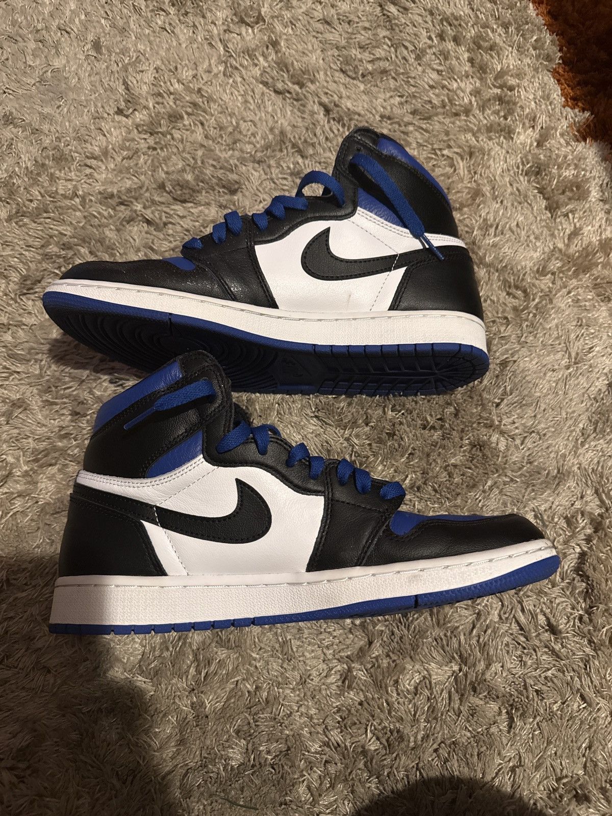 Jordan Brand Air Jordan 1 Retro High OG ‘Royal Toe’ Size US 9 / EU 42 - 2 Thumbnail