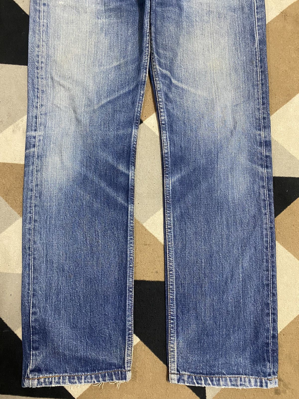 Levi's Vintage Clothing Vintage Levis 501 Y2K Blue Wash Distressed Jeans Size US 31 - 5 Thumbnail