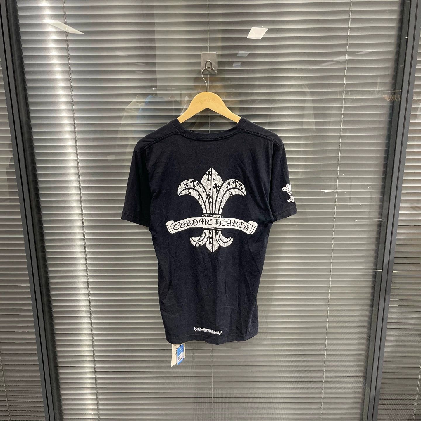 Chrome Hearts Chrome Hearts Black Scroll Scout Flower Short Sleeve Tee M Size US M / EU 48-50 / 2 - 1 Thumbnail