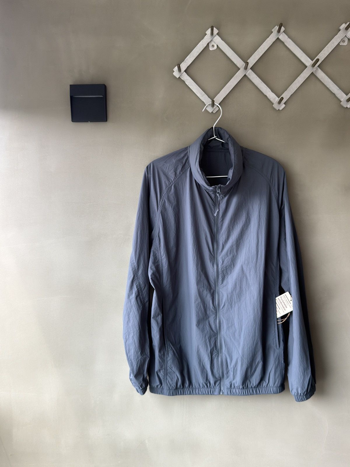 Muji MUJI Japan Mens Water Repellent Pocketable Windbreaker Size US M / EU 48-50 / 2 - 1 Thumbnail