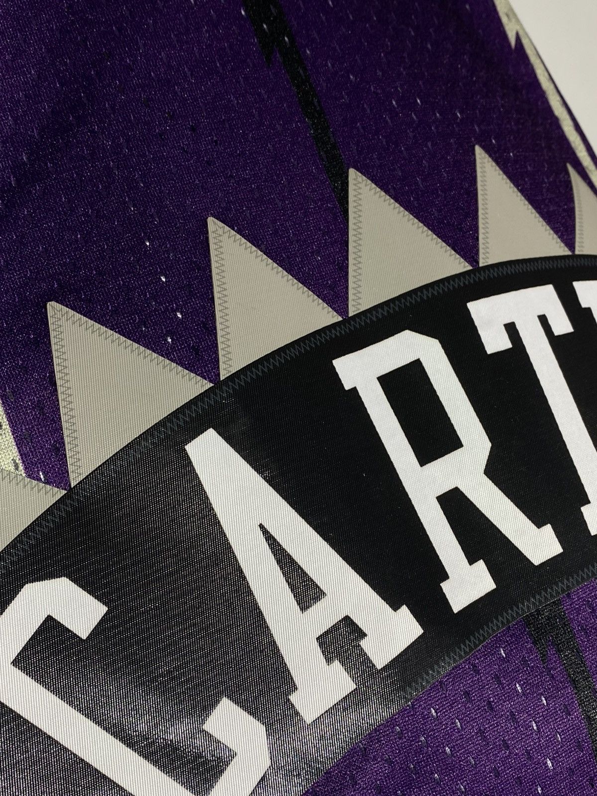 Mitchell & Ness Mitchell & Ness Vince Carter 1998 Toronto Raptors Jersey Size US L / EU 52-54 / 3 - 9 Thumbnail