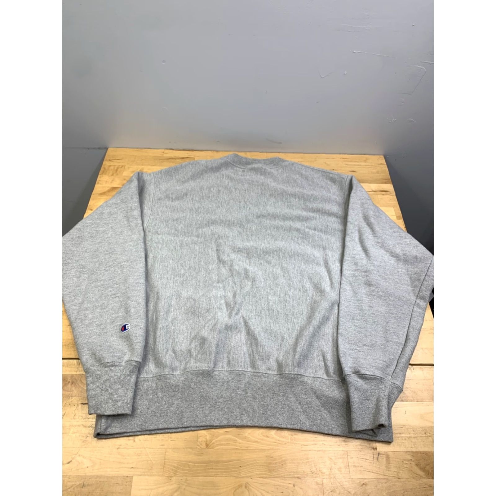 Champion VINTAGE Champion Reverse Weave Sweatshirt Men L Gray 90s Crew Neck Pullover Regular Fit Vintage Side: 12967 Size US L / EU 52-54 / 3 - 7 Thumbnail