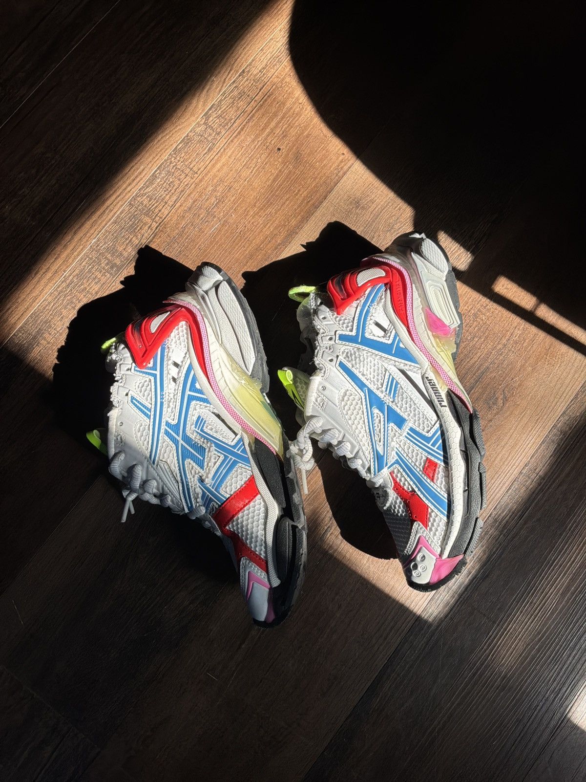 Balenciaga MEN'S RUNNER SNEAKER IN MULTICOLOR mesh and nylon Size US 8 / EU 41 - 7 Thumbnail