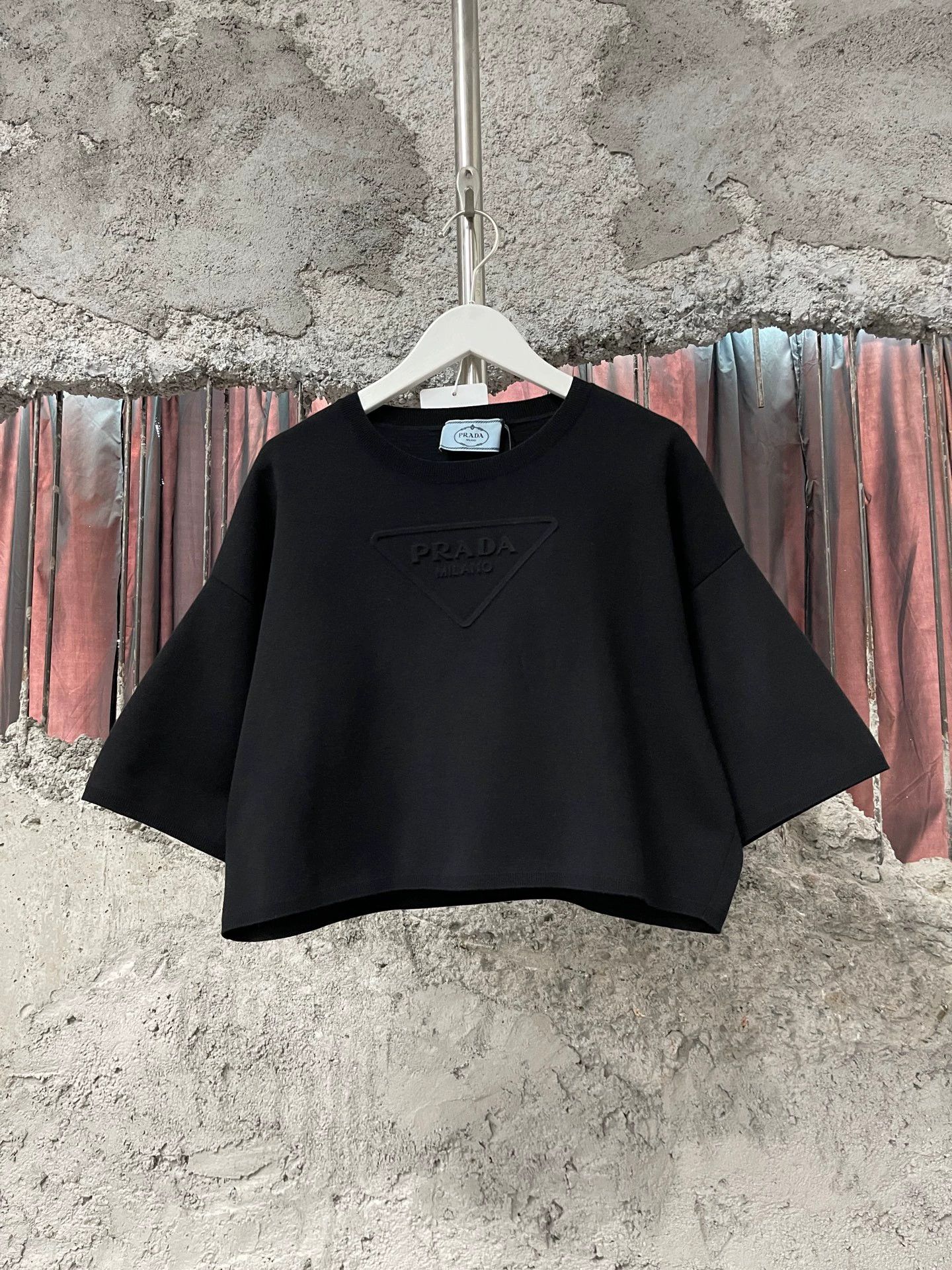 Prada Prada embossed triangle logo short-sleeve tee 40 Size S / US 4 / IT 40 - 1 Thumbnail