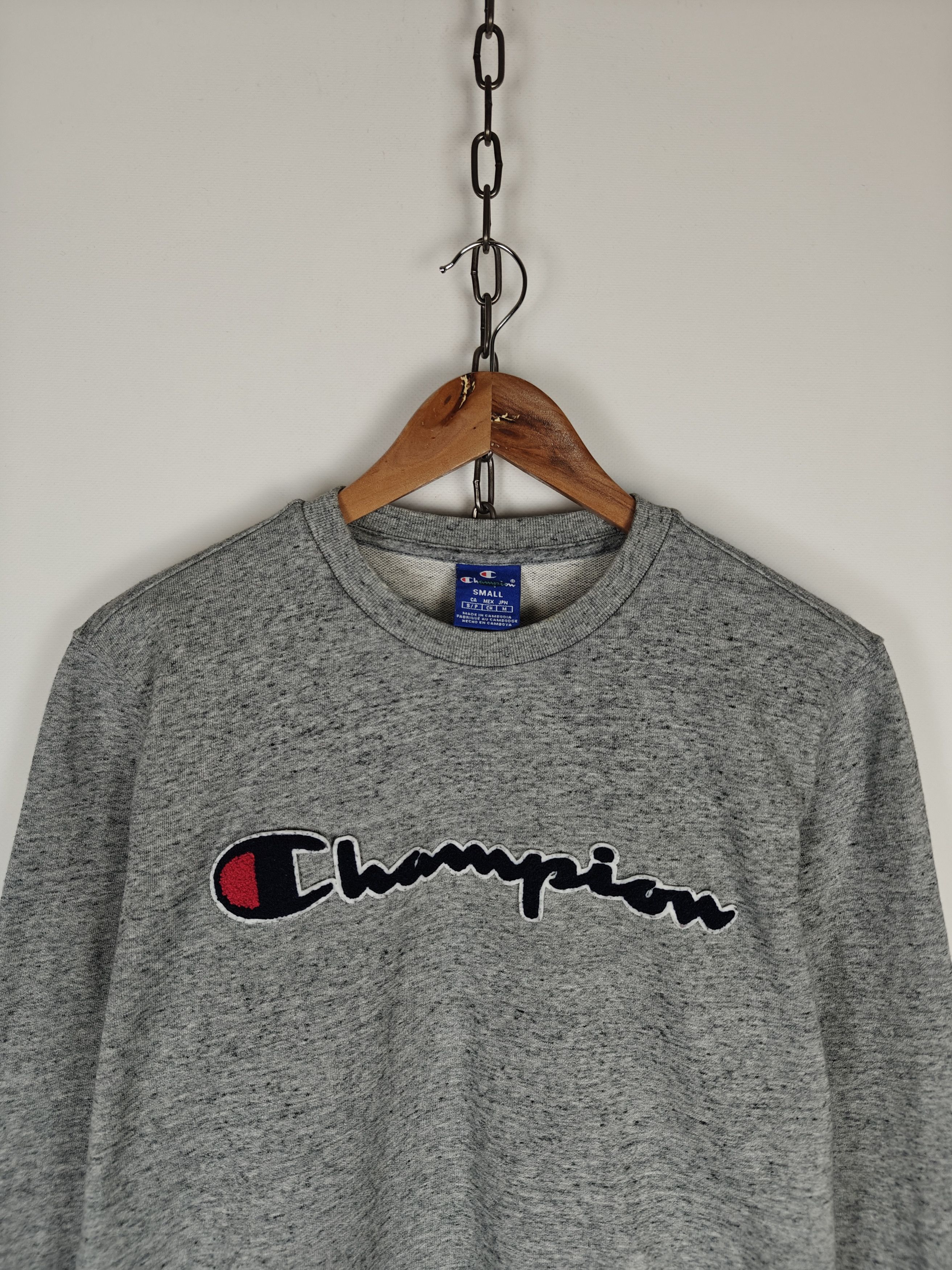 Champion Champion Sweatshirt Crewneck Pullover Center Logo size S Size US S / EU 44-46 / 1 - 2 Thumbnail