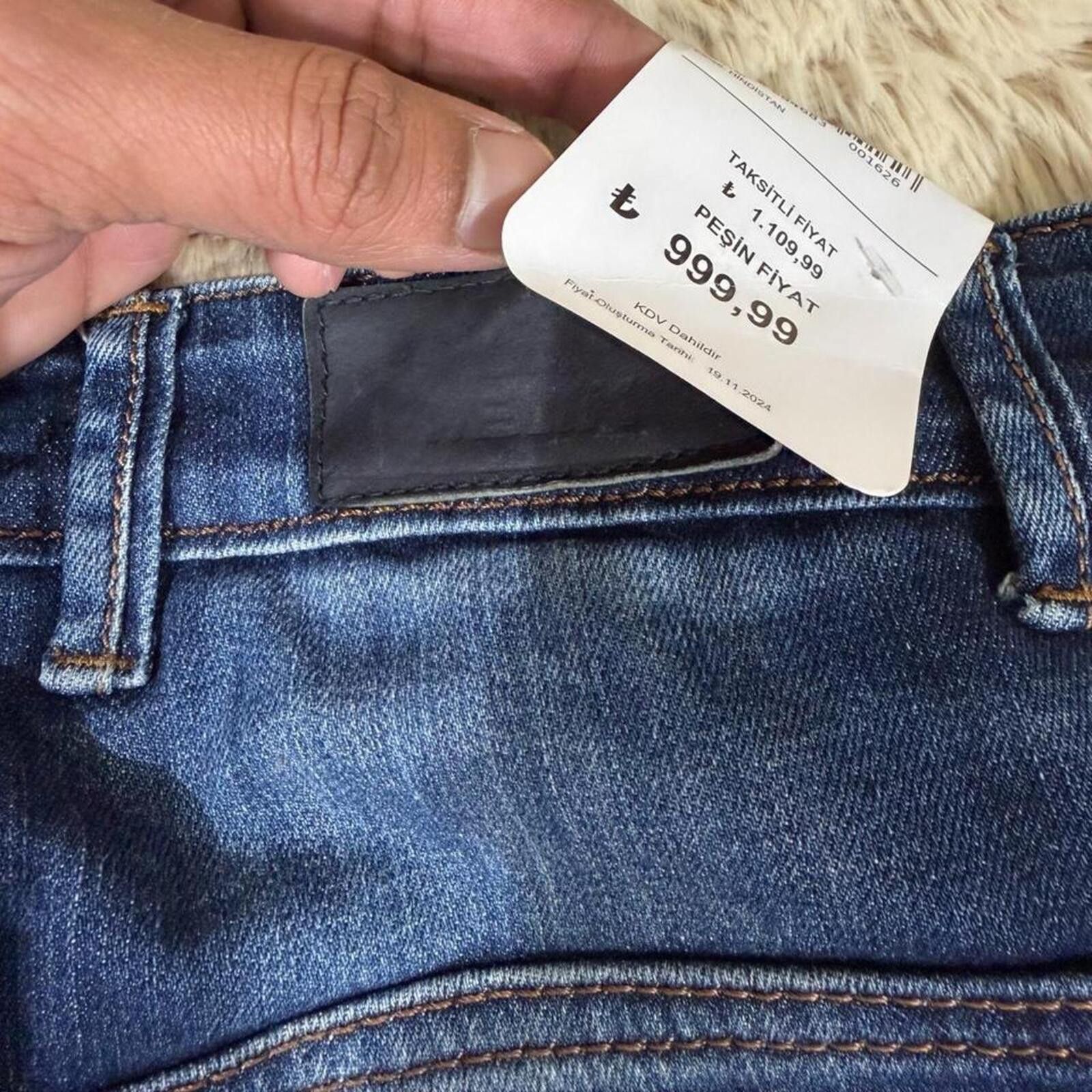 True Religion Hevik Straight fit knee pocket design denim jeans Size US 31 - 7 Thumbnail