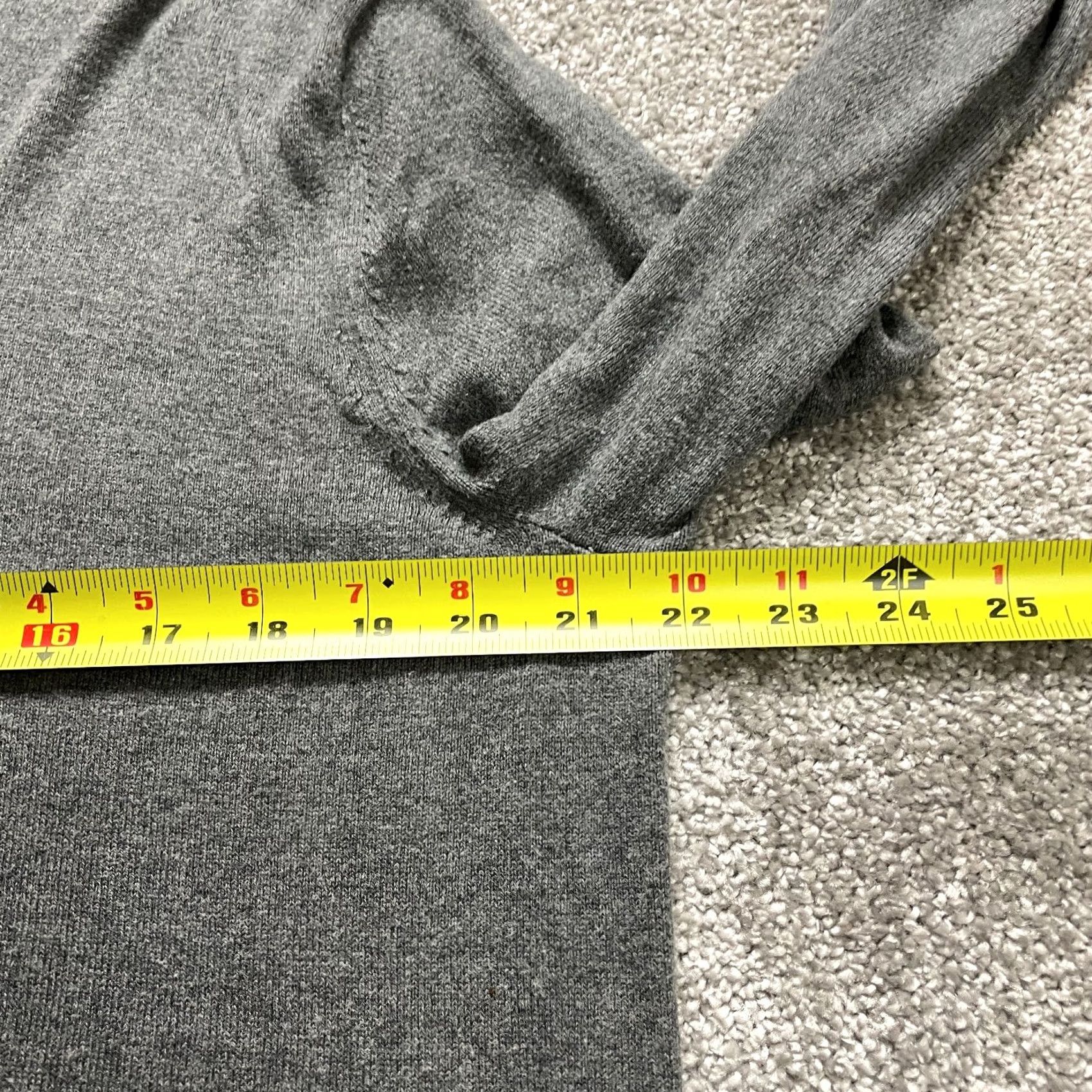 Banana Republic Banana Republic Sweater Mens Large Gray V Neck Premium Luxe Cashmere Silk Cotton Visco­se Knit Pullover Size US L / EU 52-54 / 3 - 6 Thumbnail