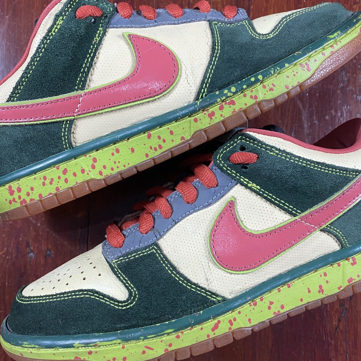 Nike SB Dunk Low Mosquito 2008 Size US 8.5 / EU 41-42 - 1 Thumbnail