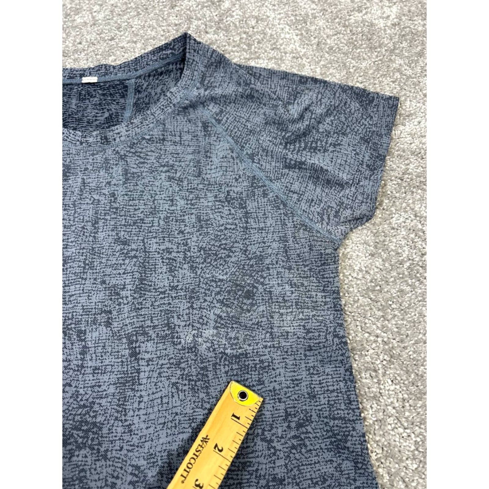 Athleta Athleta Shirt Womens XS Blue Running Top Pullover Crew Neck Activewear Athletic Size XS Womens Blues Sports 70s? Size XS / US 0-2 / IT 36-38 - 4 Thumbnail