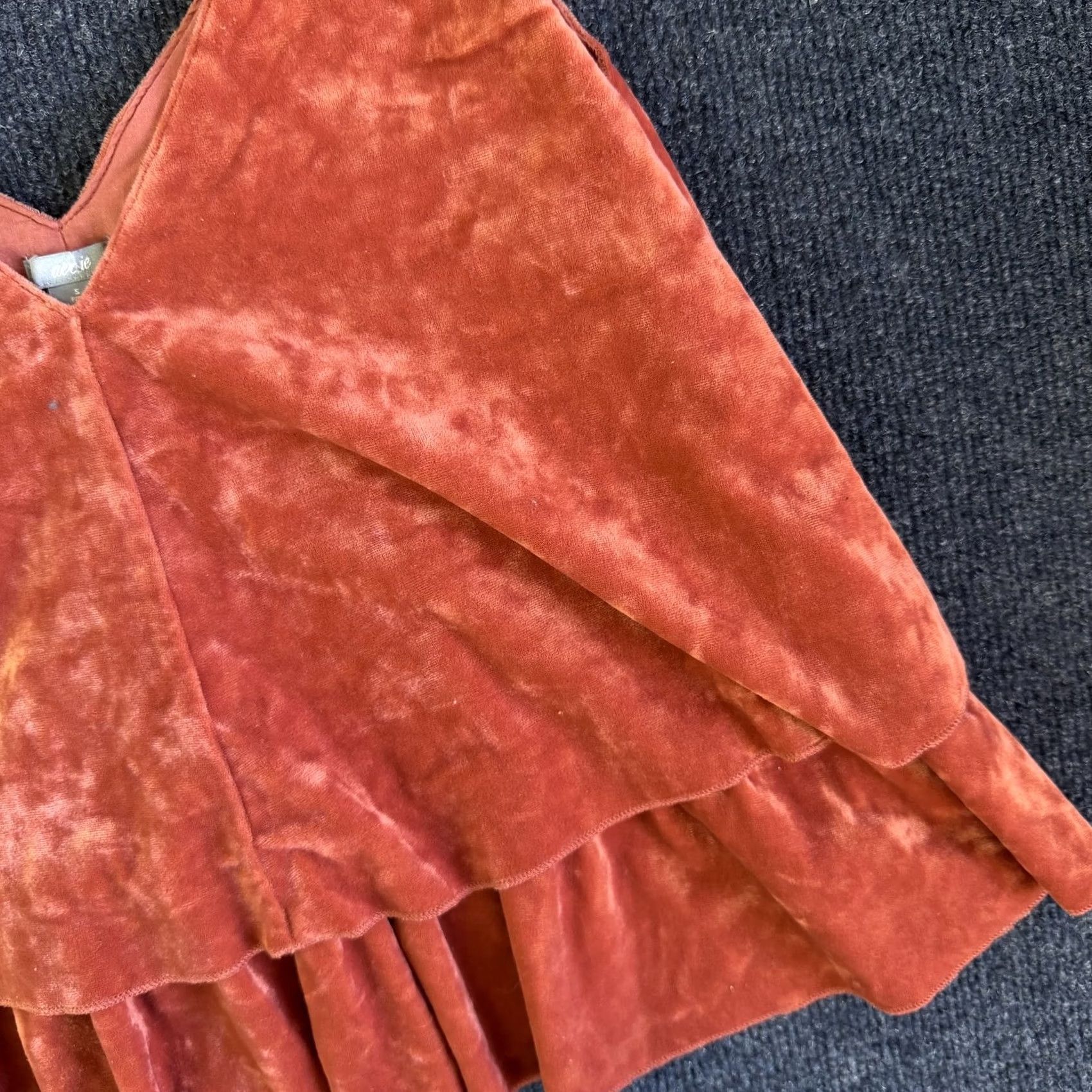 Vintage Aerie Orange Velour Tank Top Womens Small Double Strap Ruffle Hem Camisole Size S / US 4 / IT 40 - 2 Thumbnail
