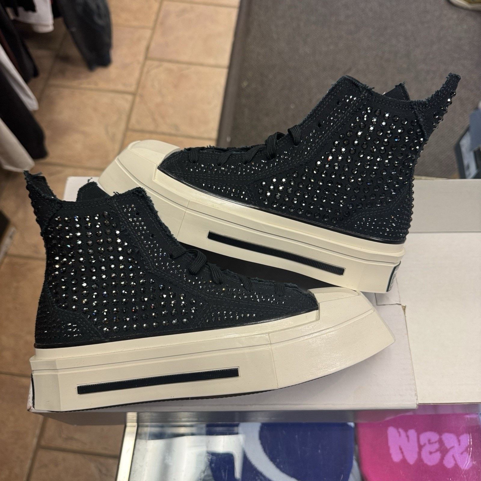 Converse Swarovski x Chuck 70 De Luxe High Crystals Size 5W